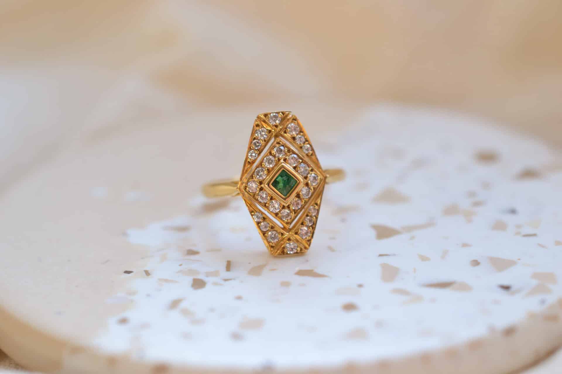 Lapidaire : l'art de créer des bijoux uniques