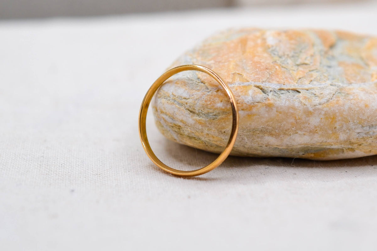 Alliance-lisse-en-or-jaune-18-carats-bague-vintage