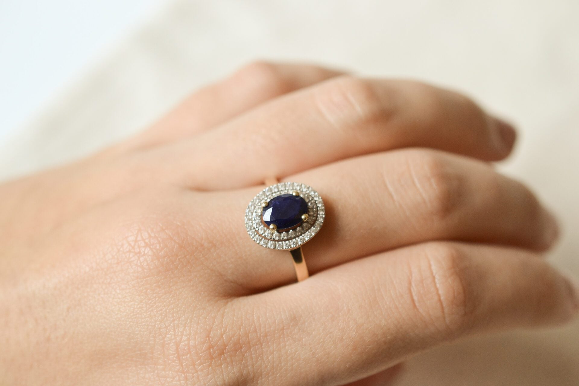 Bague ovale 2 Ors Saphir et oxydes 9K