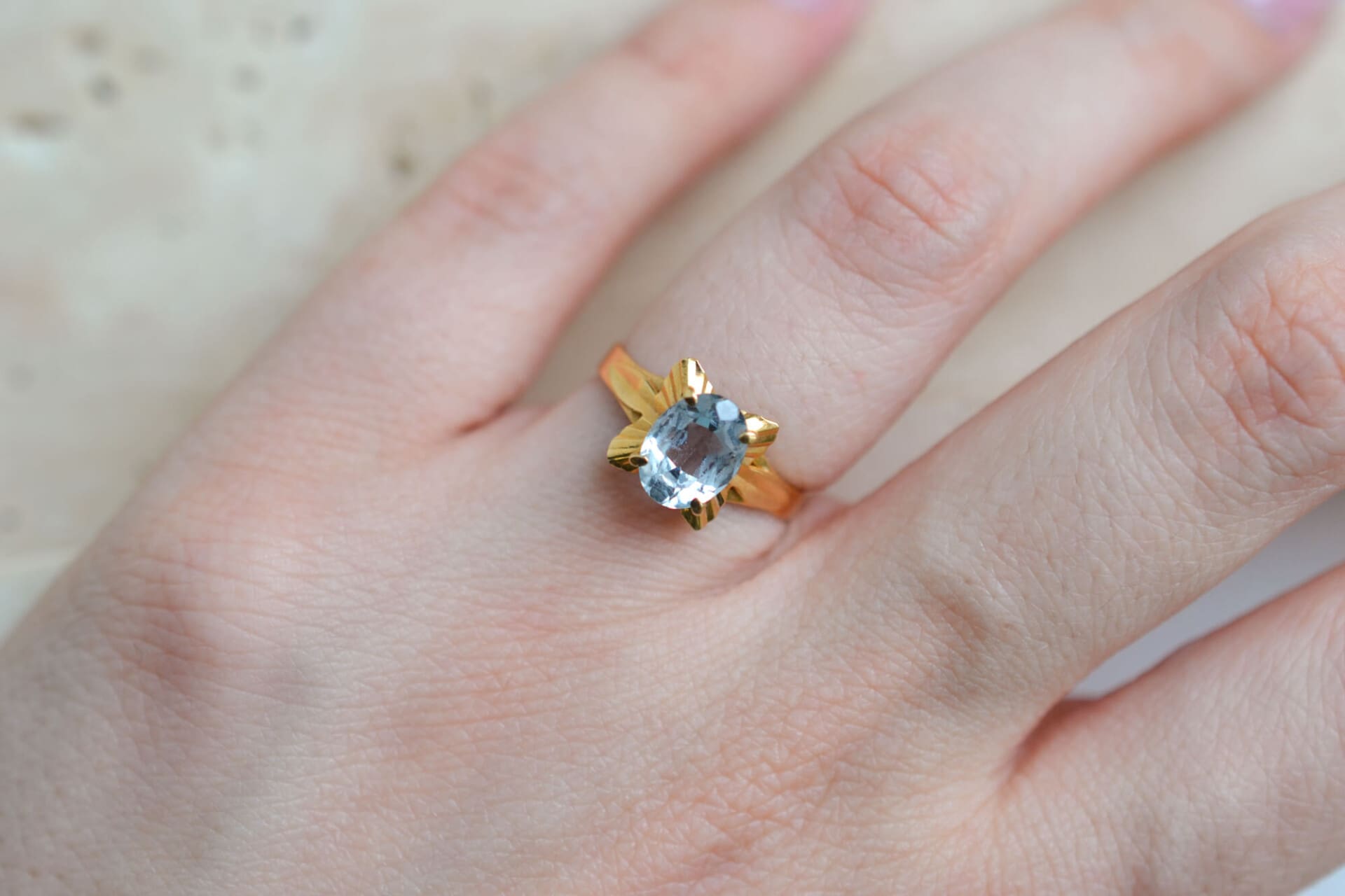 Bague Aigue-Marine décor ciselé
