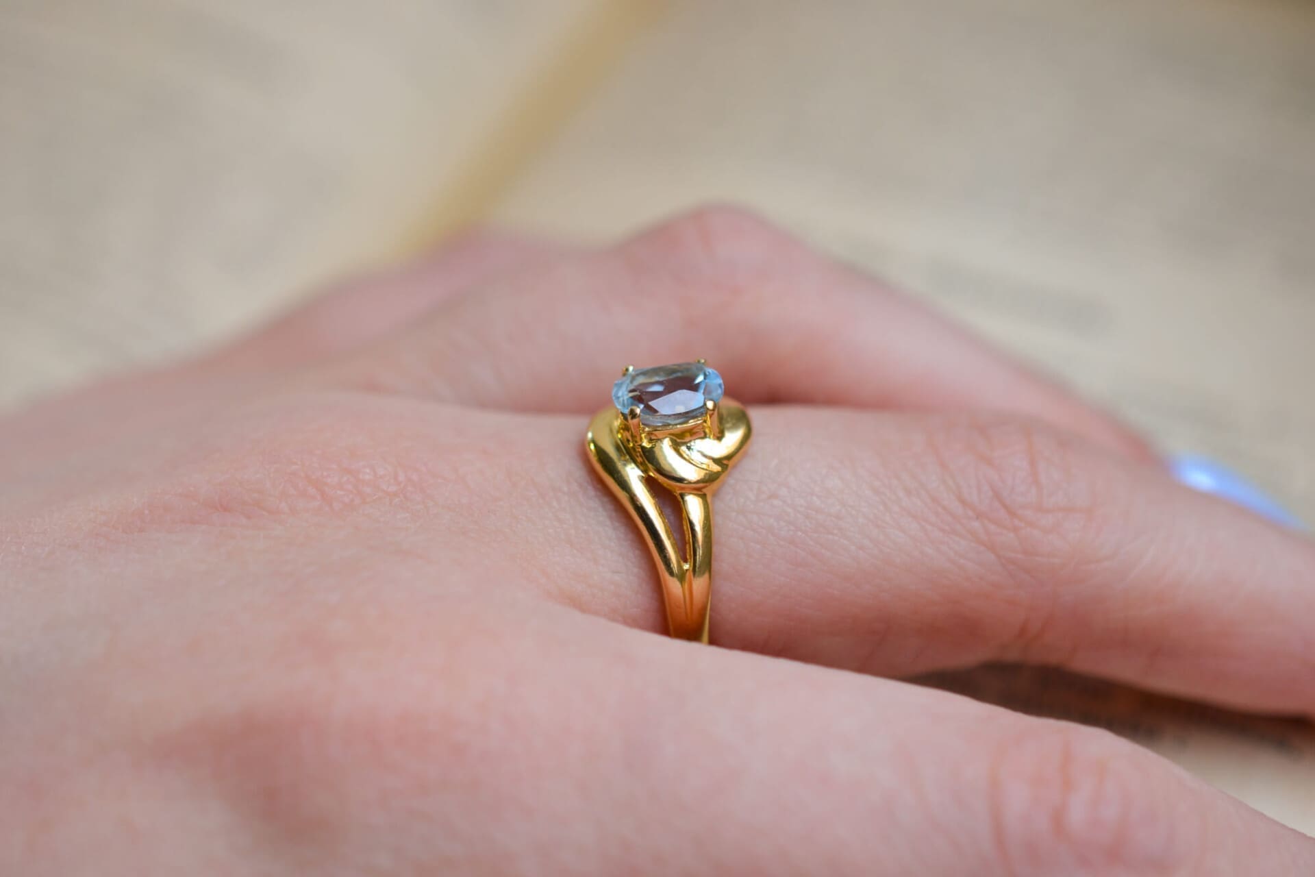 Bague Aigue-Marine décor tourbillon