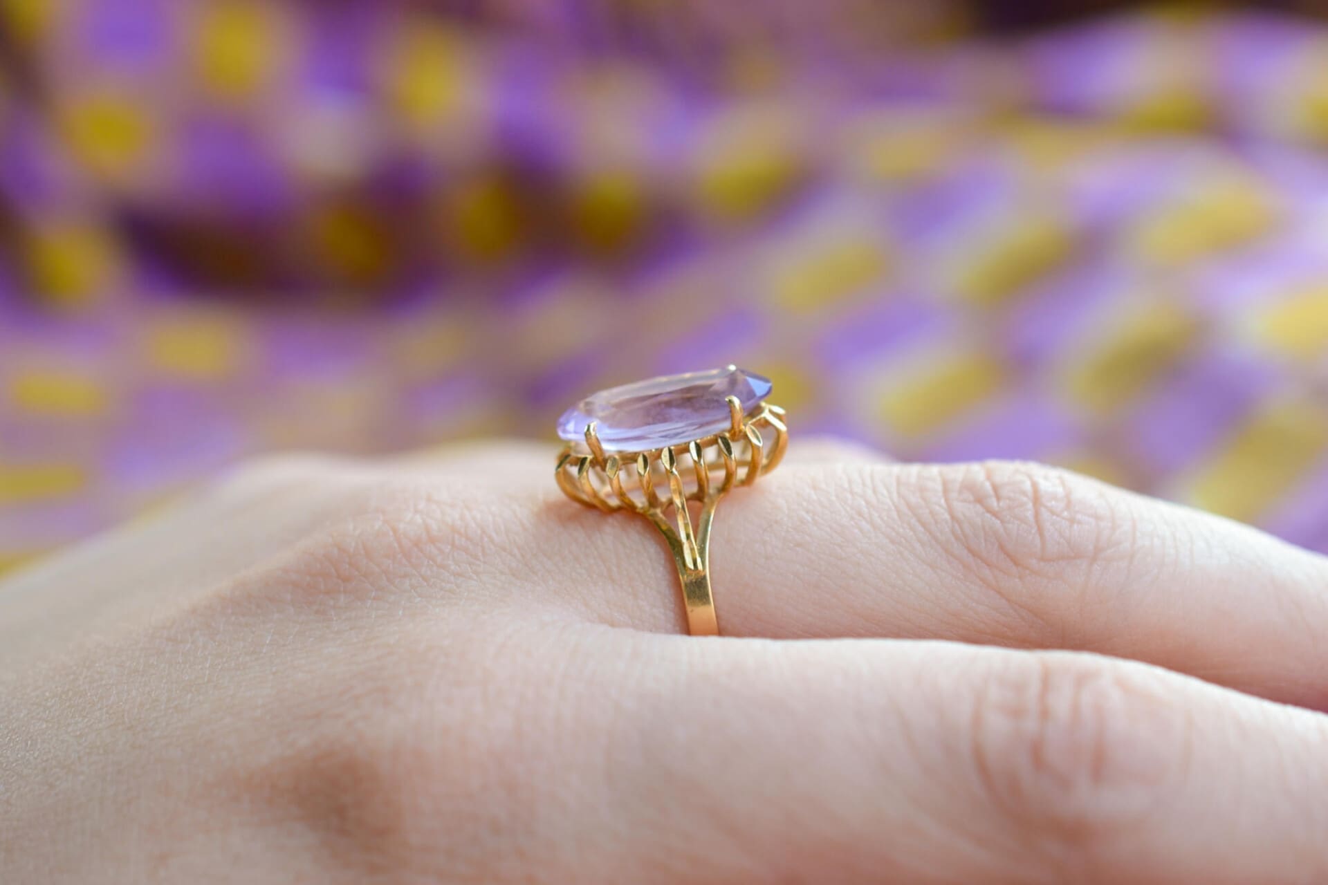 Bague Améthyste ovale sertie griffes