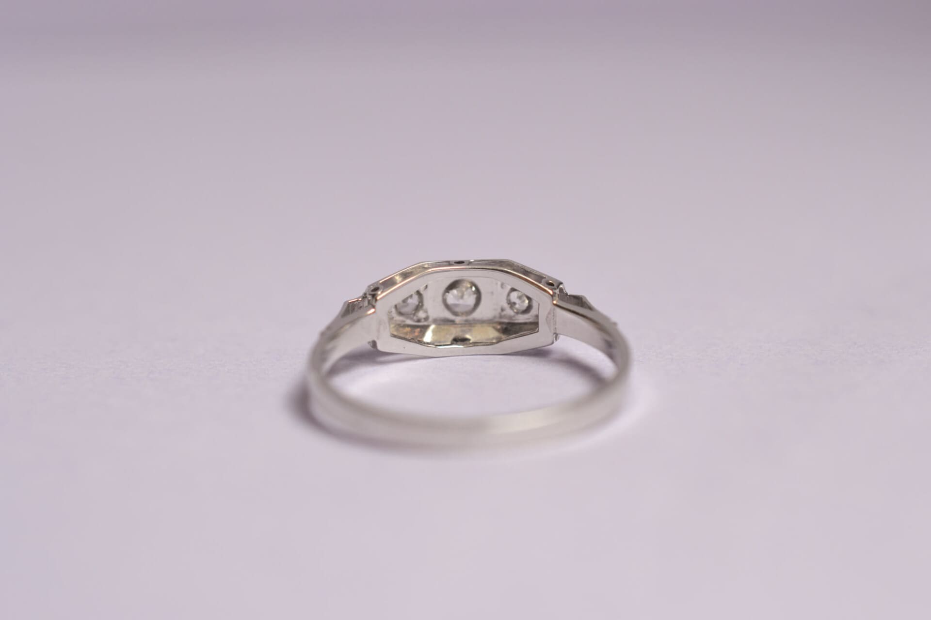 Bague Art Déco pierres blanches