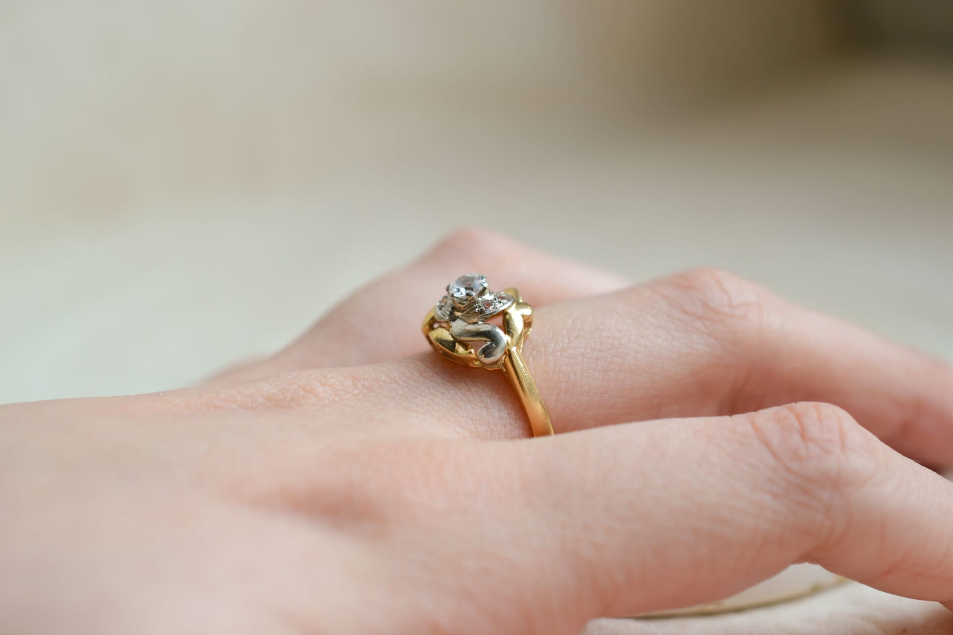 Bague Art Déco 2 Ors pierres blanches