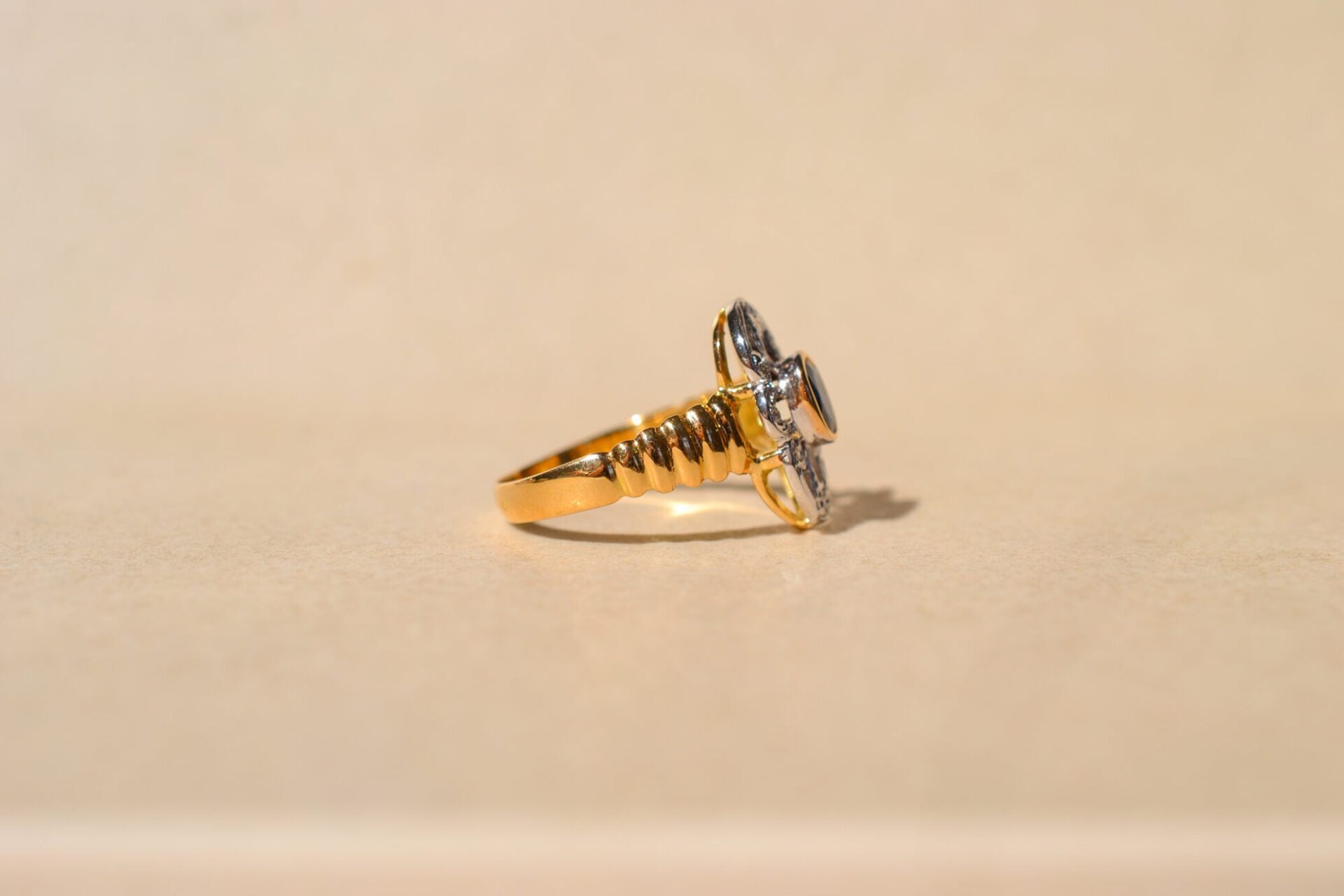 Bague Marquise Saphir Verneuil et Diamants