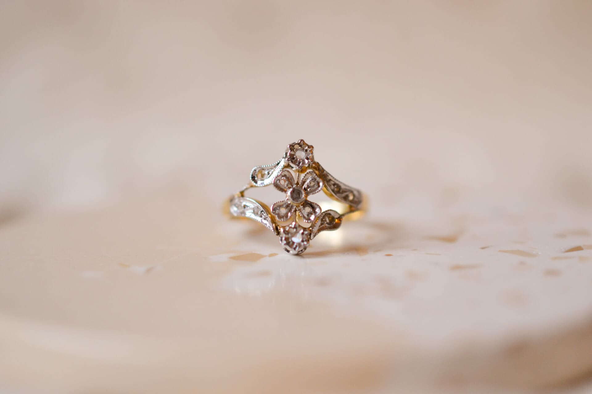 Bague Art Nouveau 2 Ors trilogie Diamants