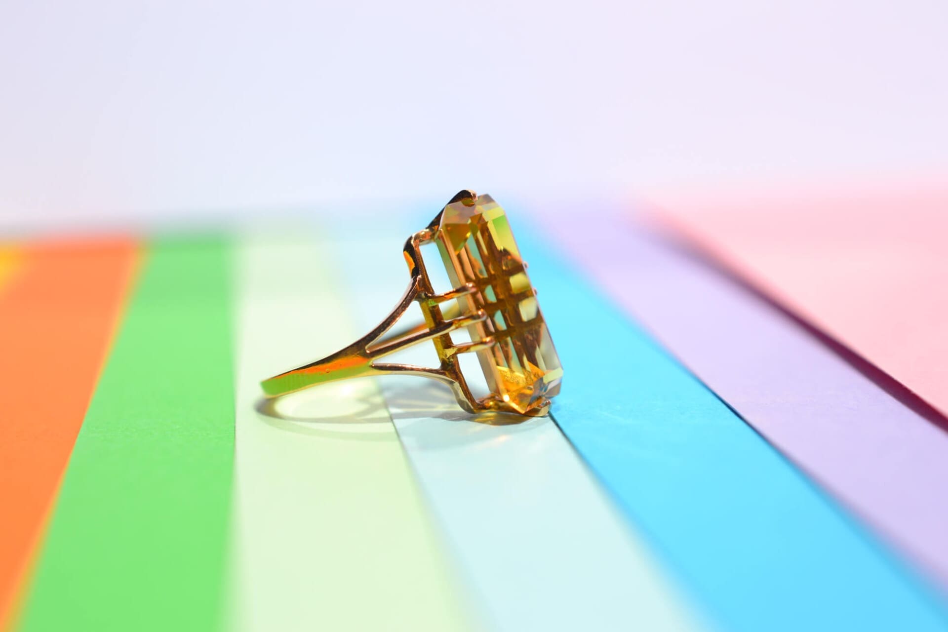 Bague Citrine rectangulaire sertie griffes