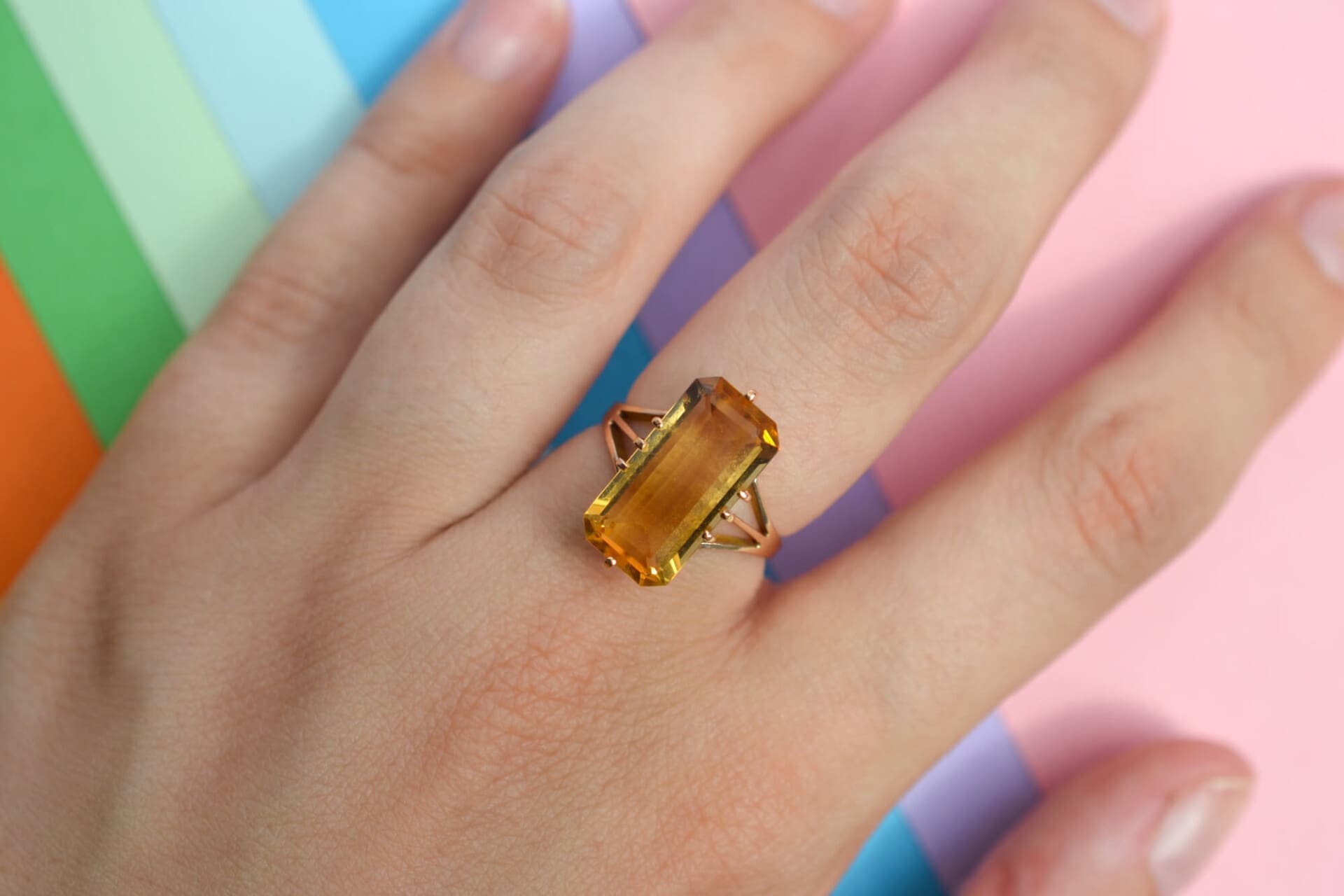 Bague Citrine rectangulaire sertie griffes