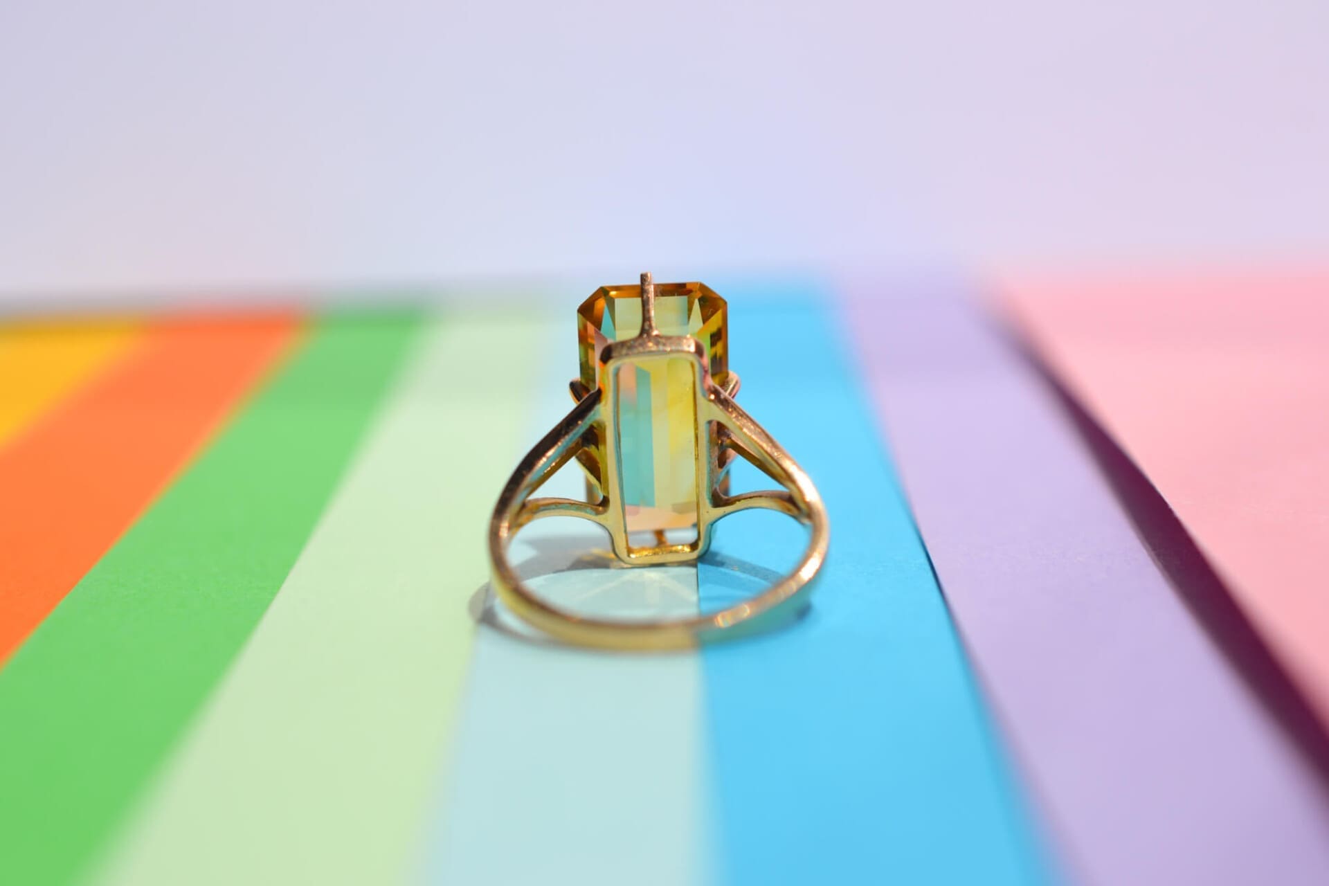 Bague Citrine rectangulaire sertie griffes