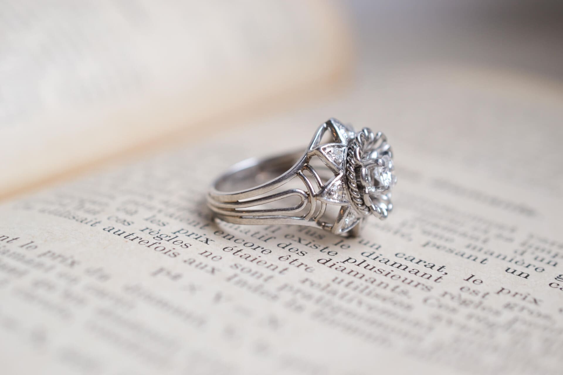 Bague Marguerite Or blanc Diamants