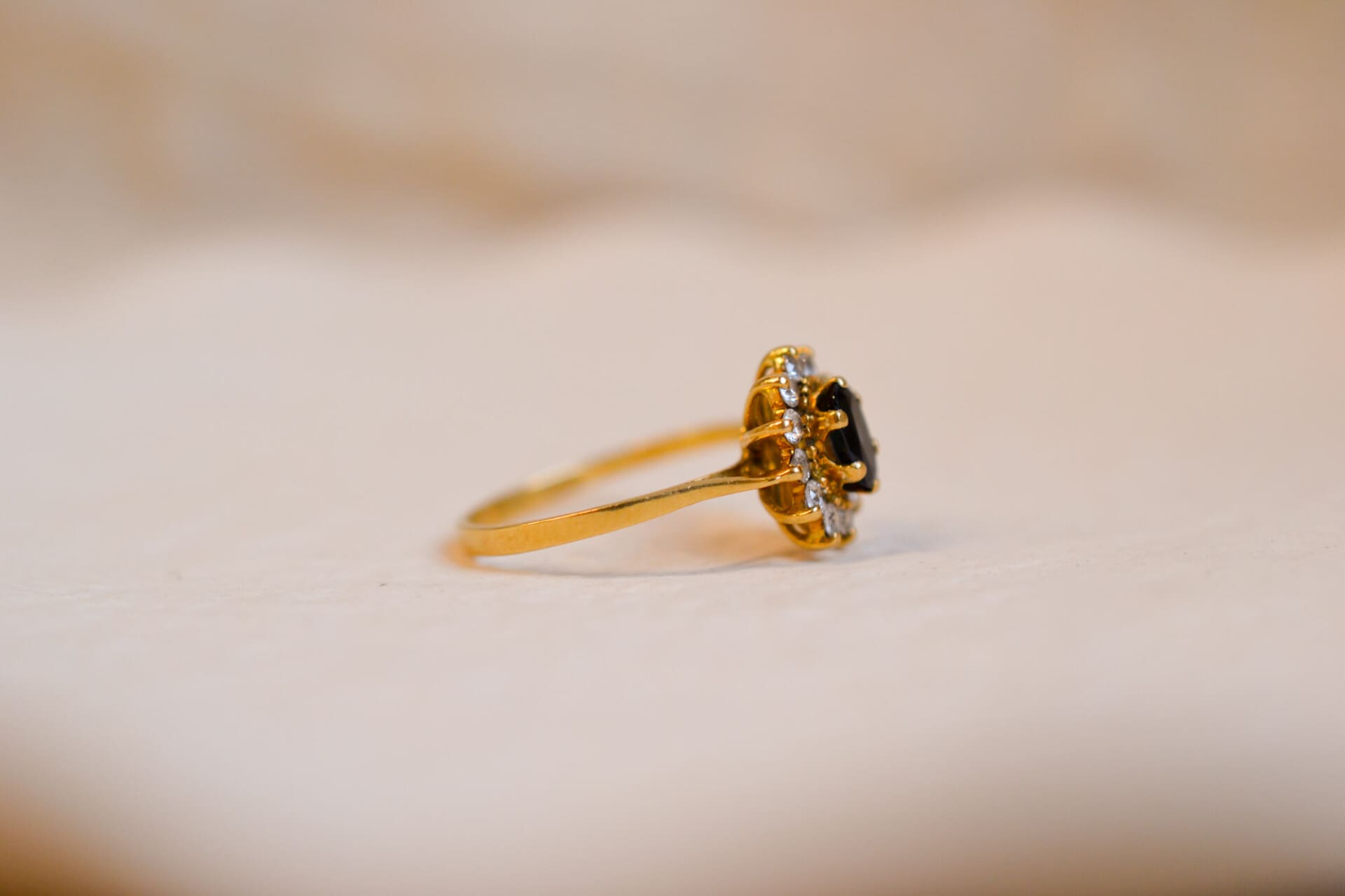 Bague Marguerite Saphir serti griffes