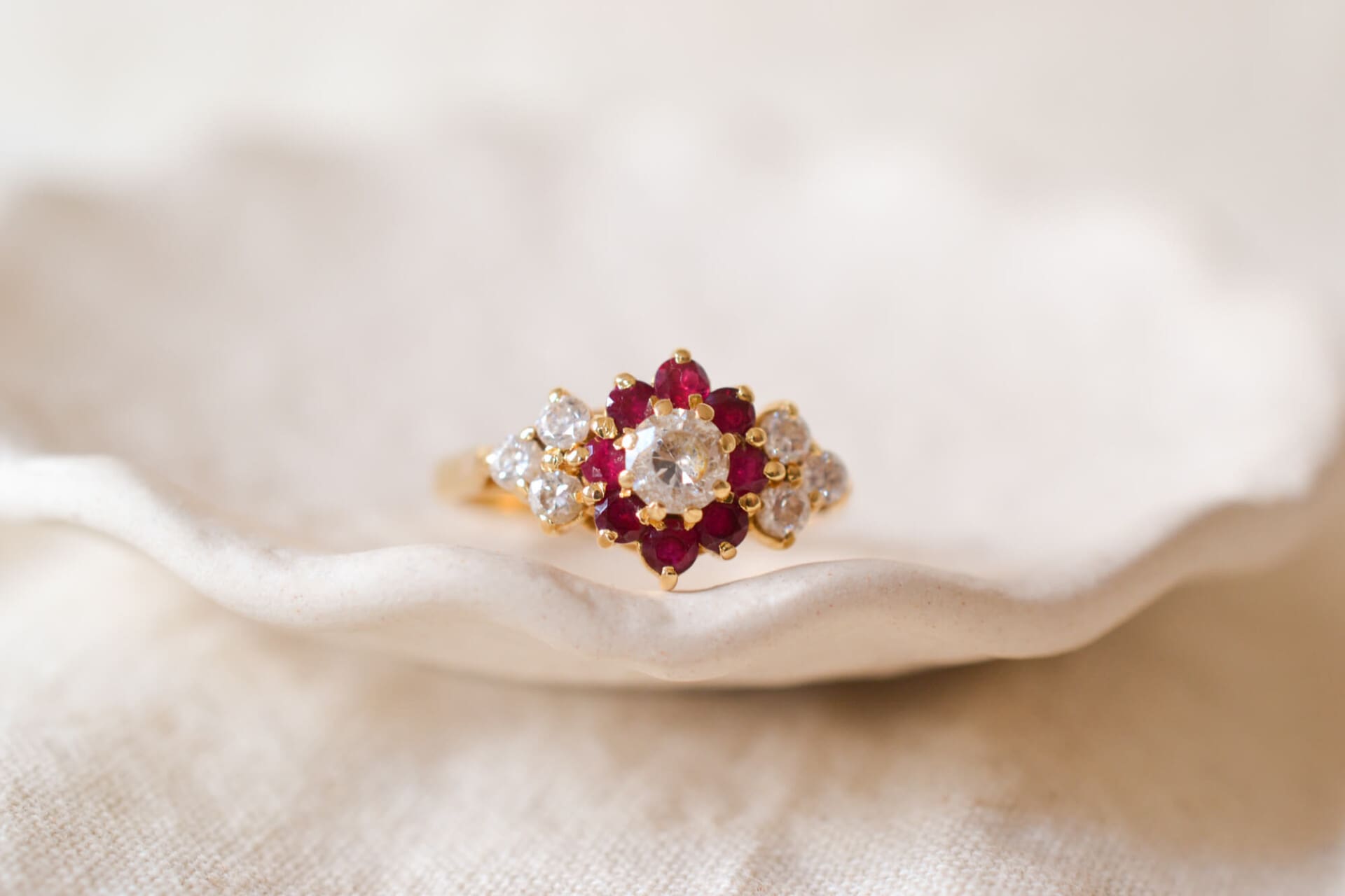 Bague Marguerite Rubis de synthèse Oxydes