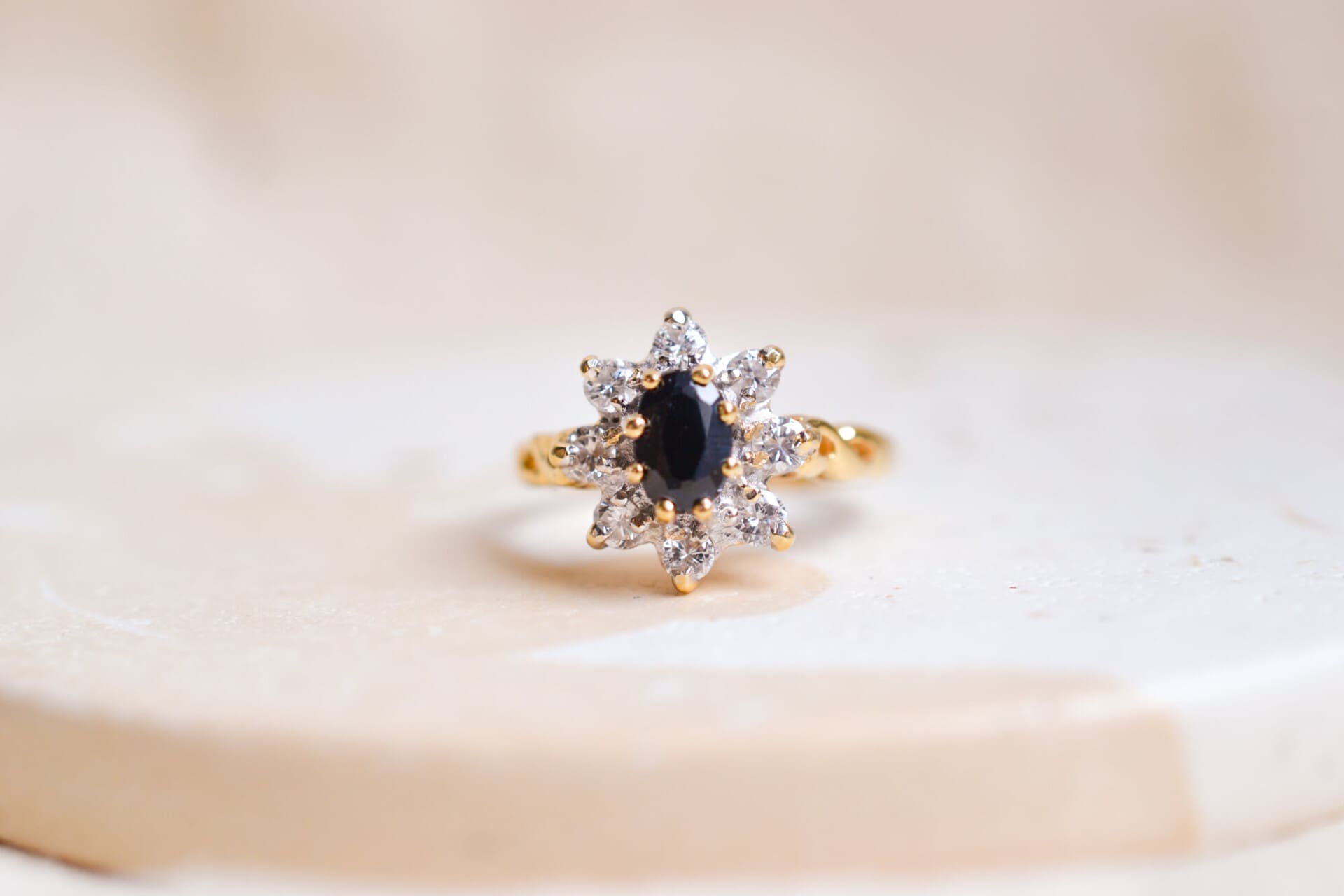 Marguerite Saphir et Diamants