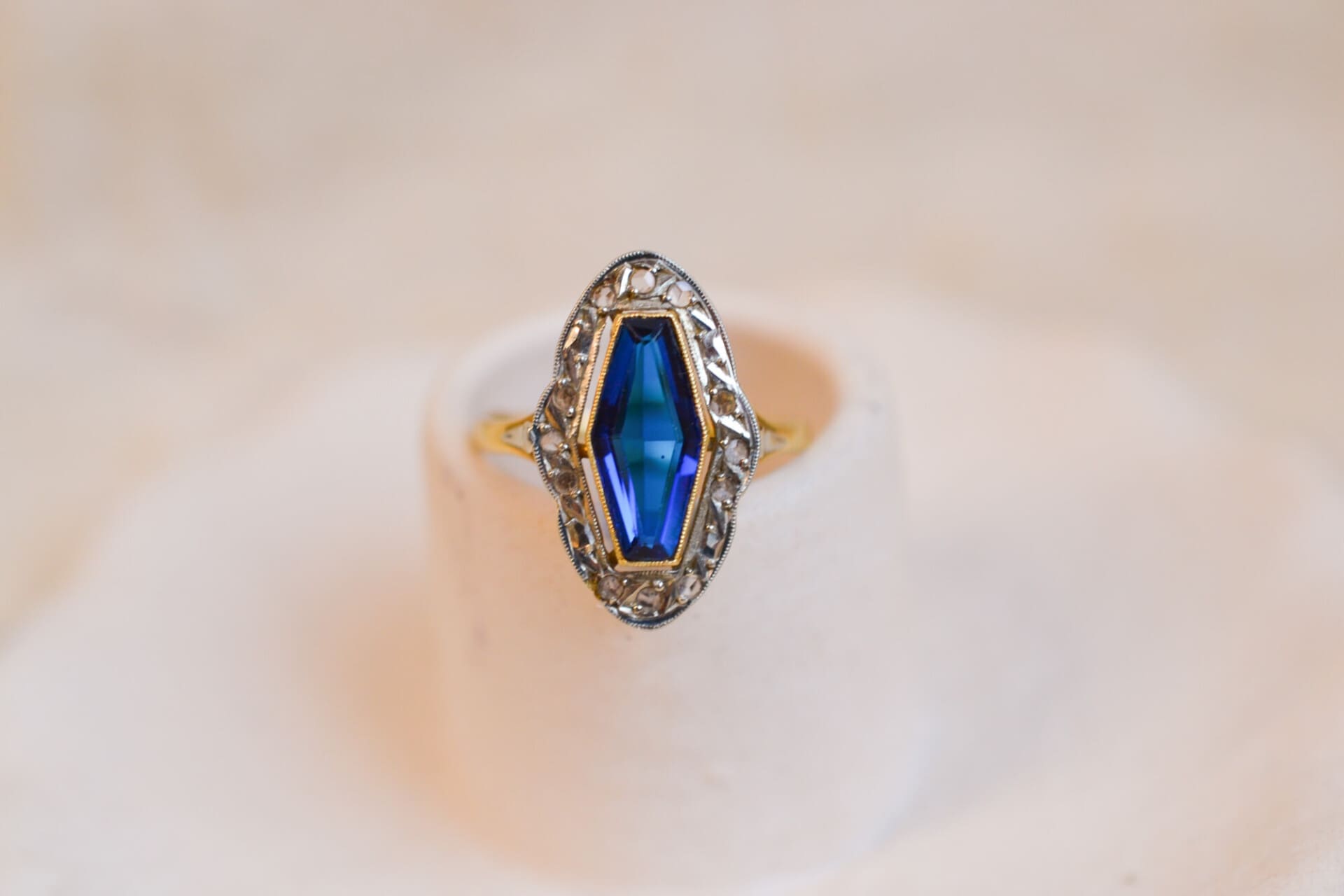 Bague Navette Art Déco pierres bleue et blanches