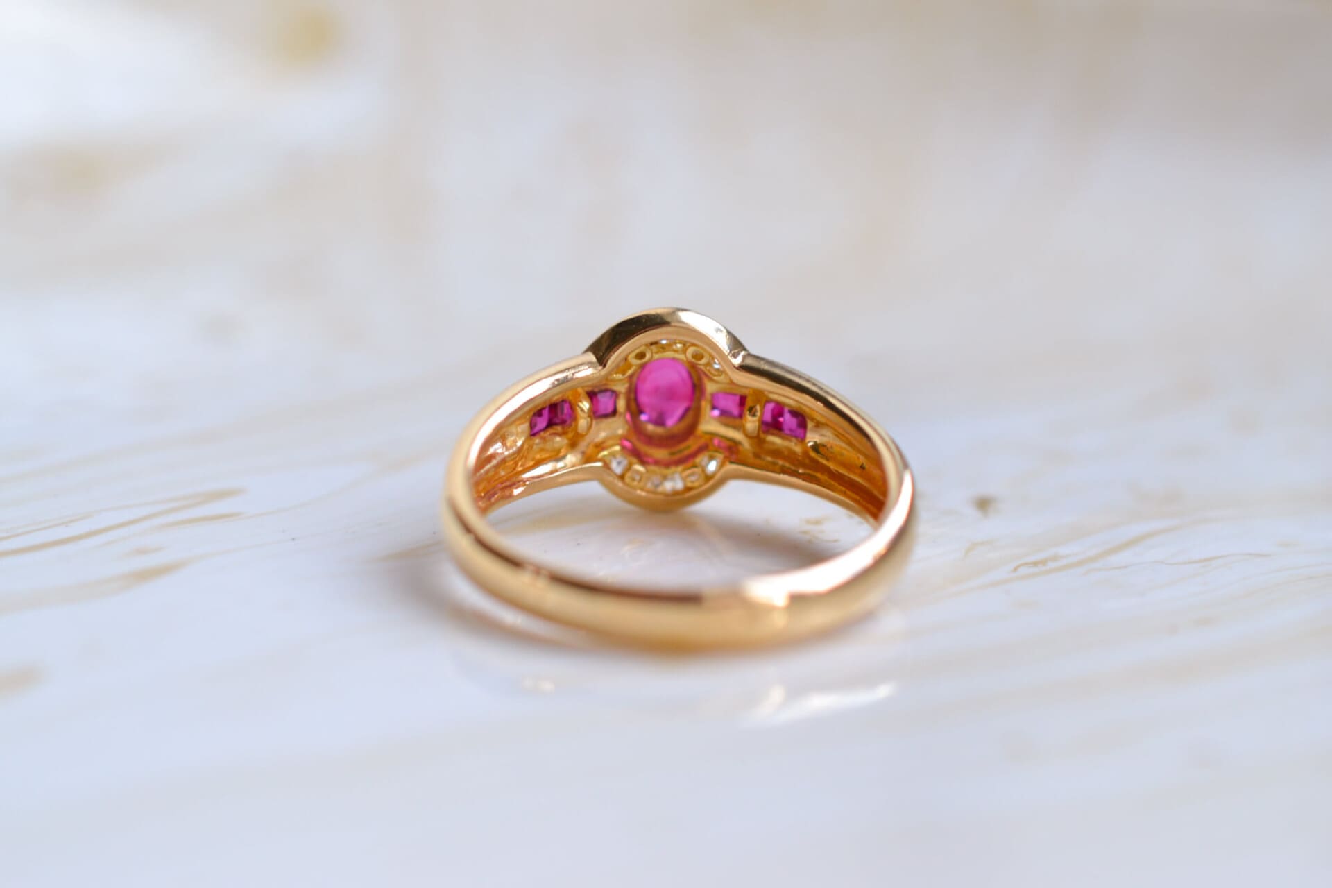 Bague Rubis oval et Diamants