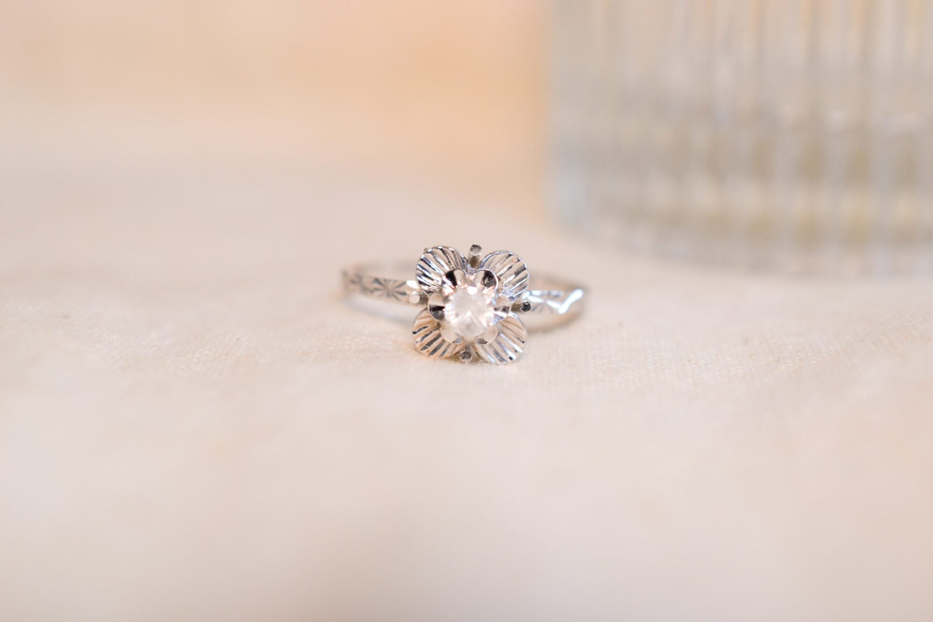 Bague Solitaire fleur Oxyde