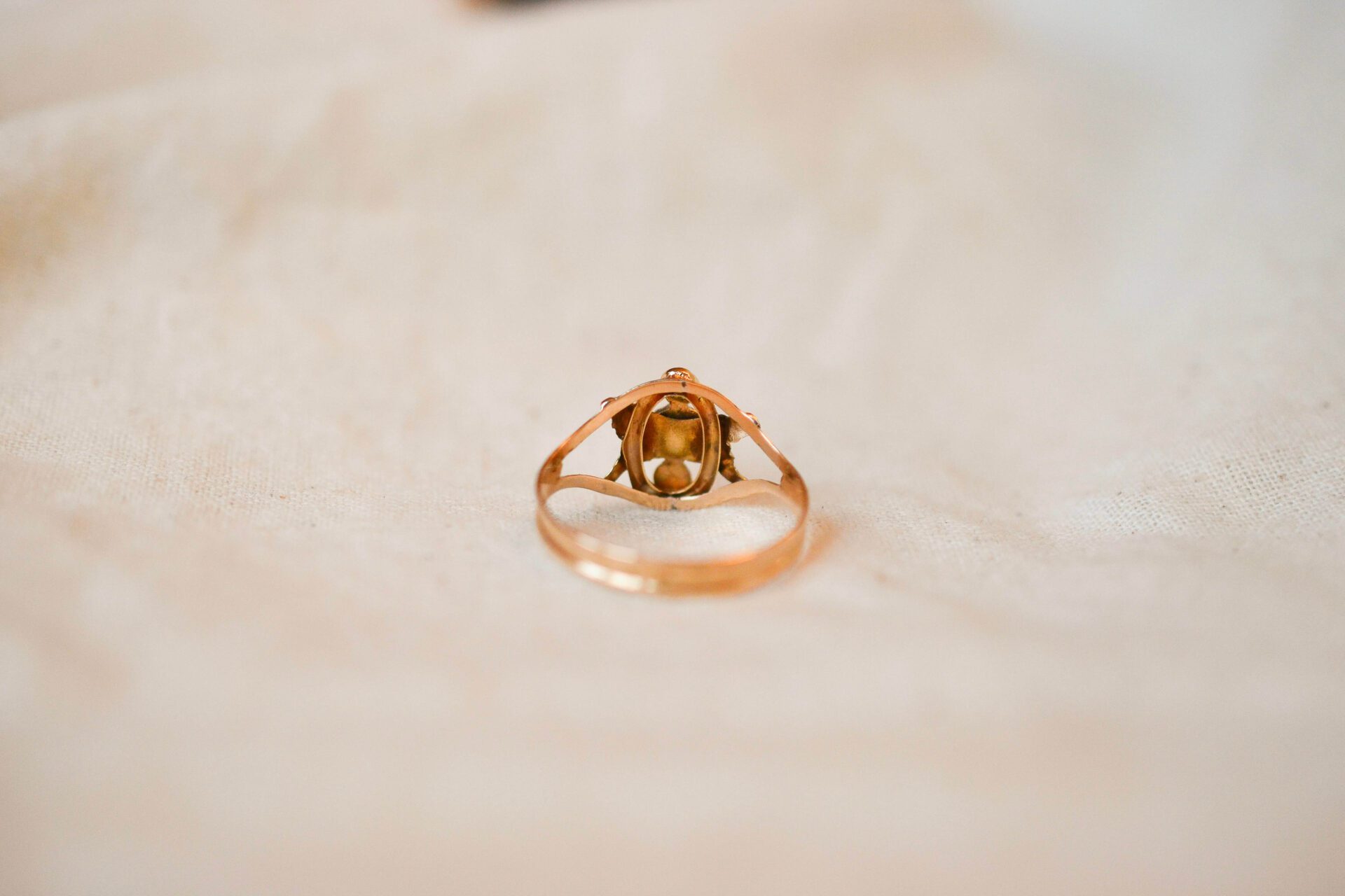 Bague Art Nouveau pierre verte