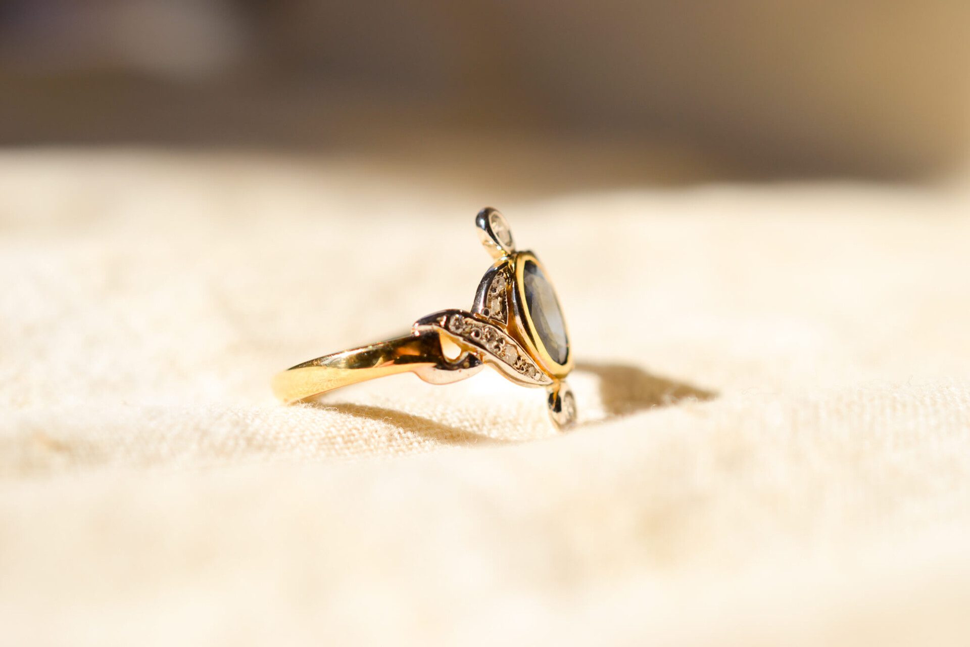 Bague 2 Ors Saphir torsade Diamants