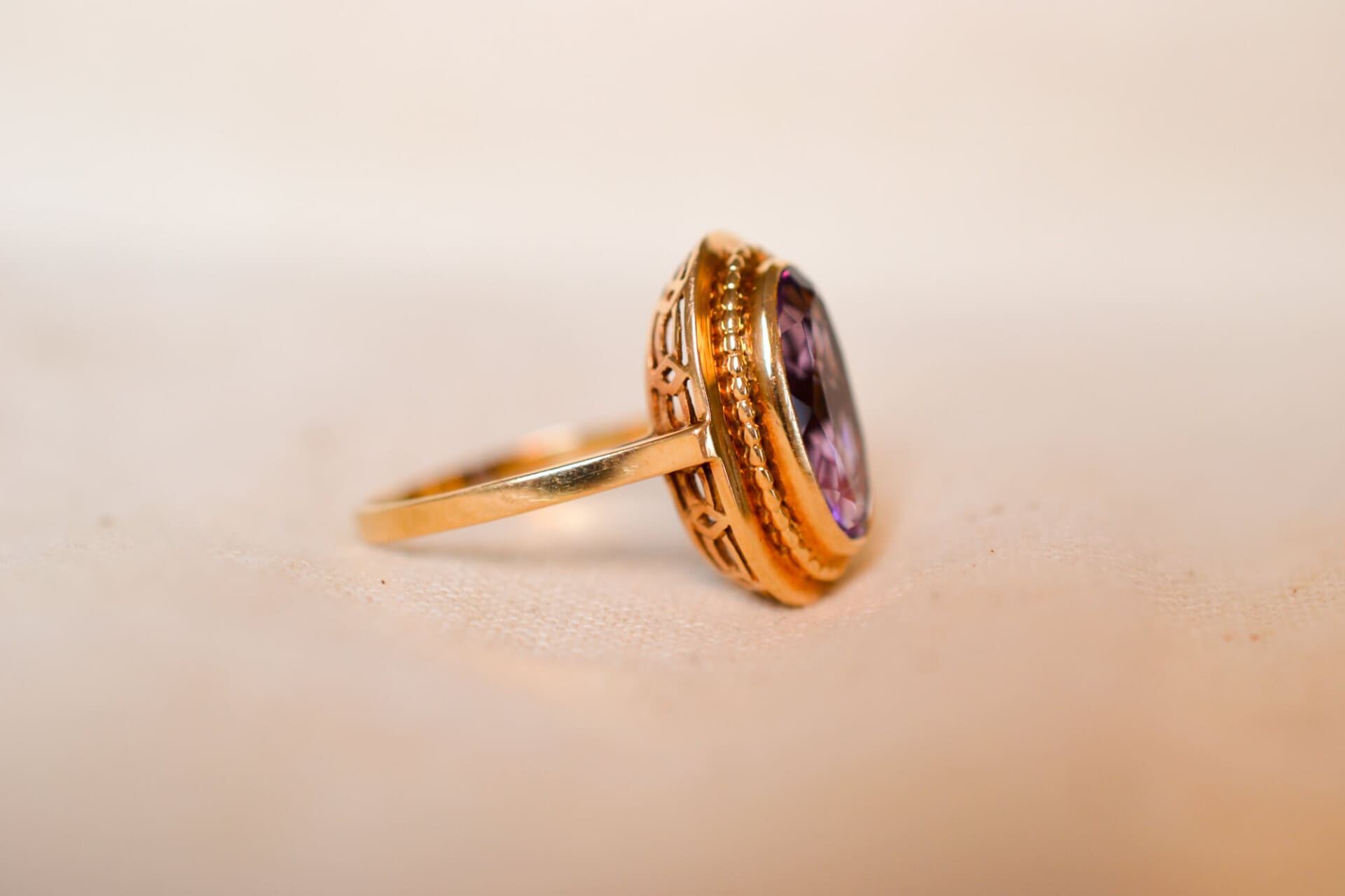 Bague ovale Améthyste sertie clos