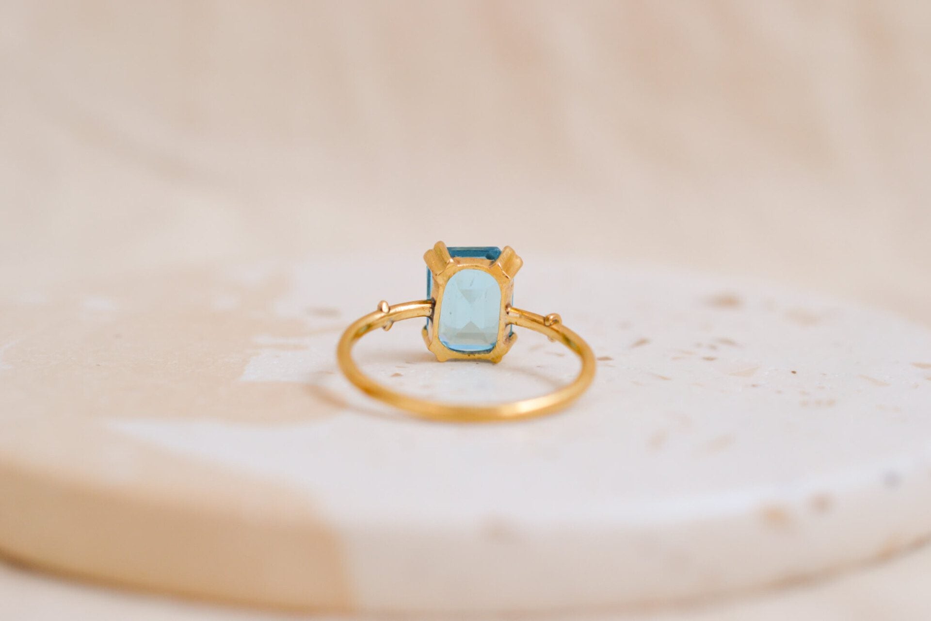 Bague pierre bleue rectangulaire