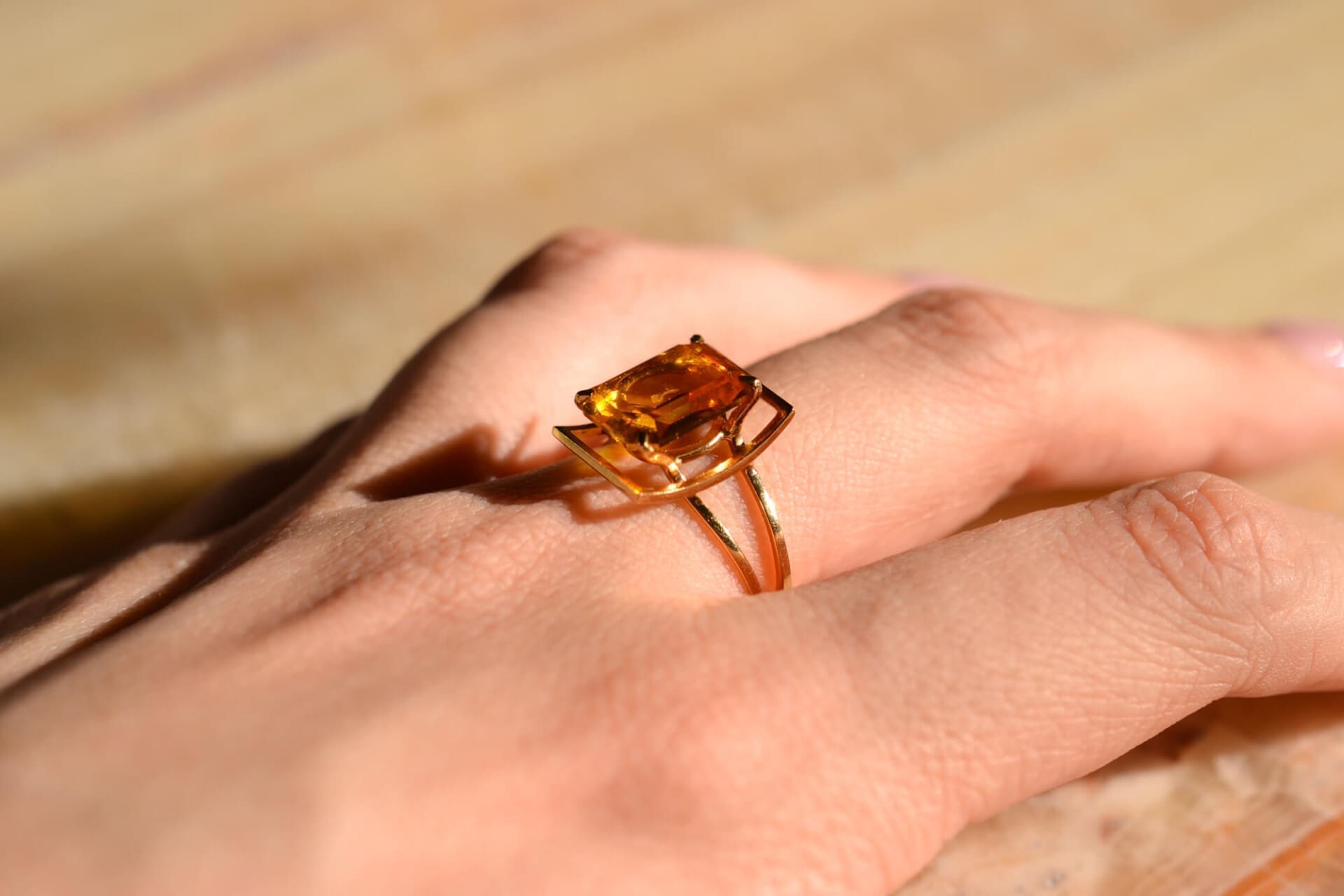 Bague ajourée Saphir orange rectangulaire