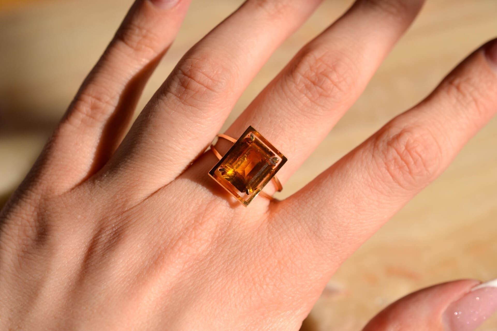 Bague ajourée Saphir orange rectangulaire