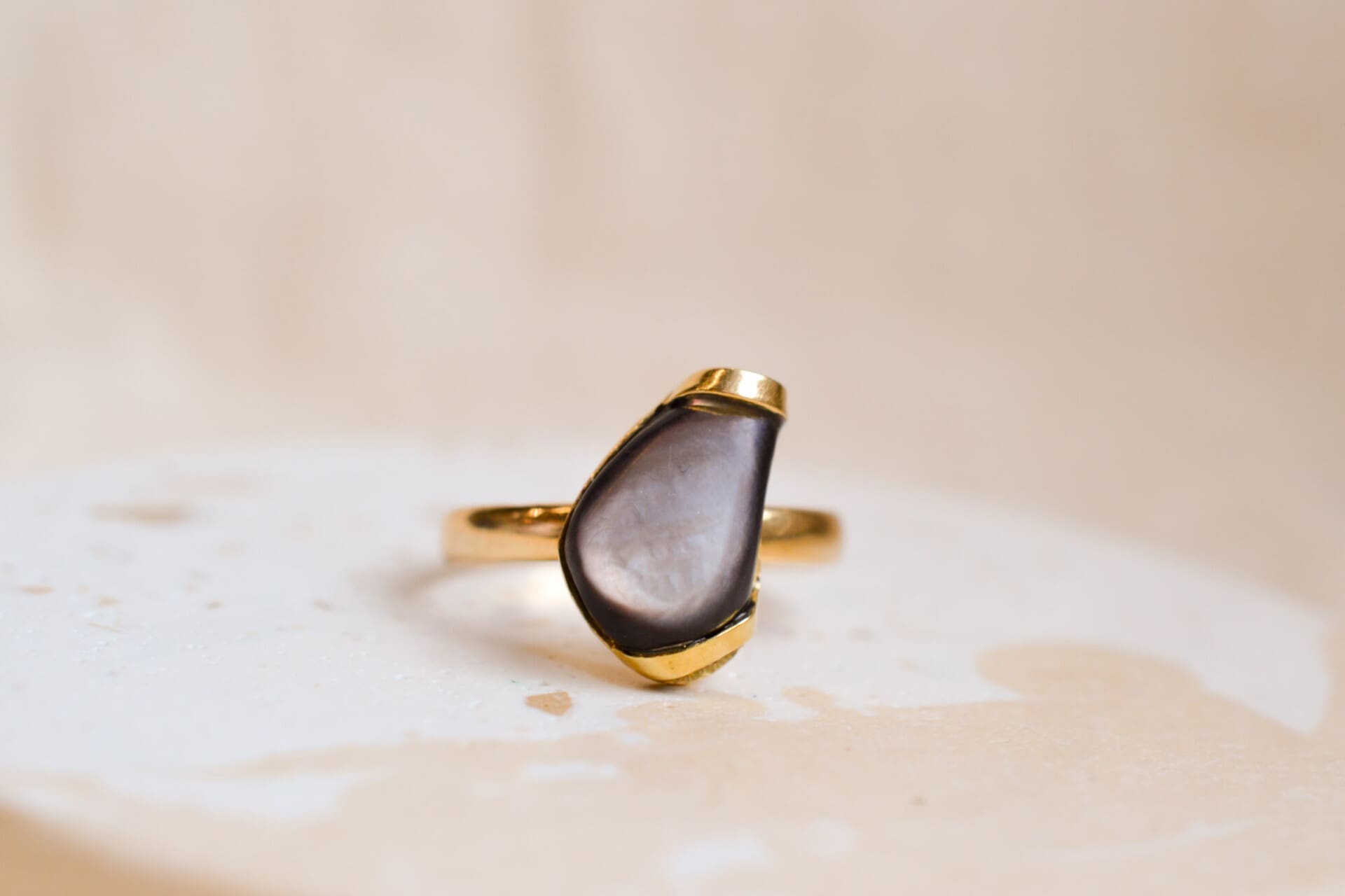 Bague menhir Nacre