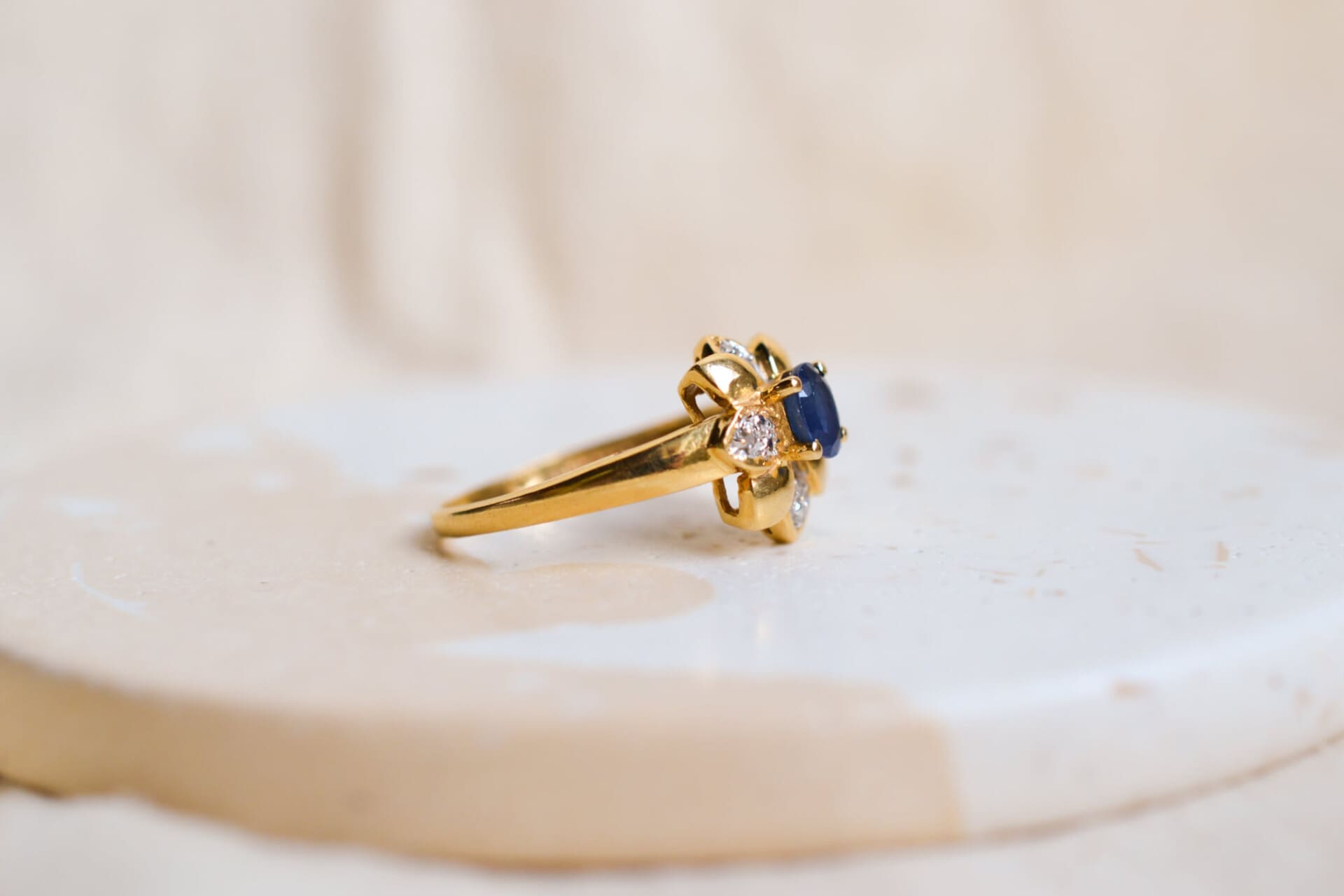 Bague pétales Saphir et Diamants