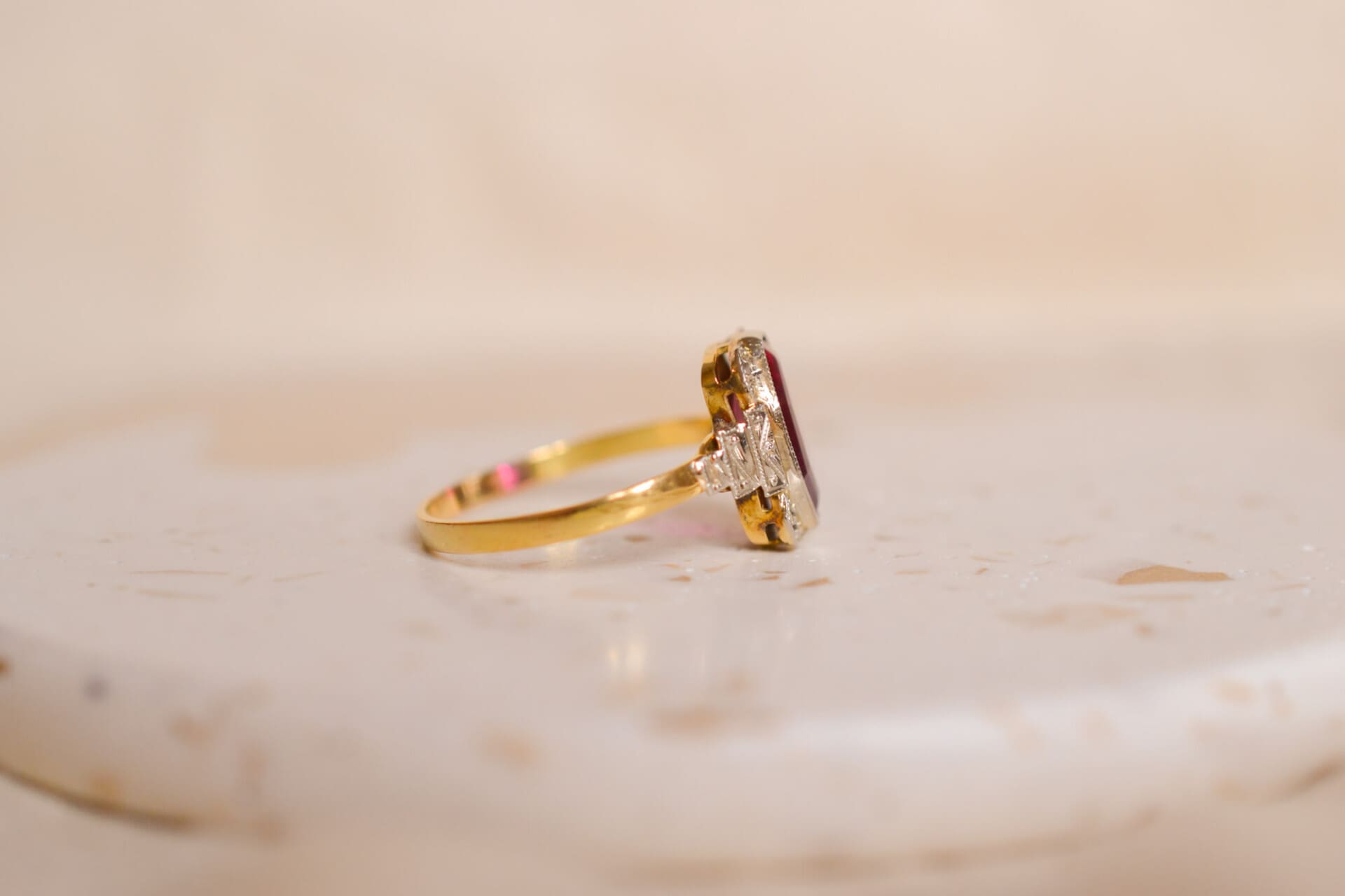 Bague octogonale 2 Ors Rubis de synthèse