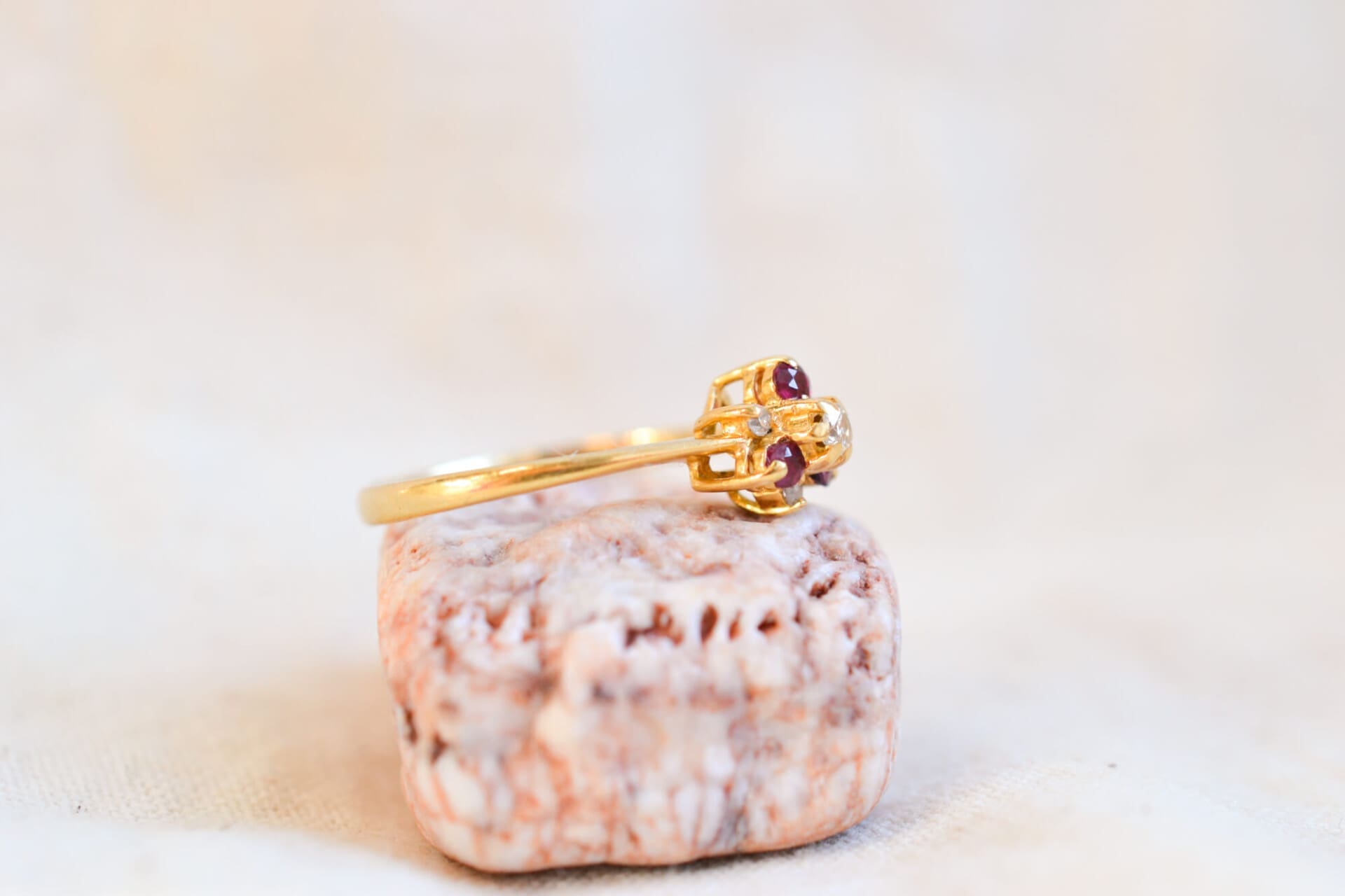 Bague fleur Rubis et Diamants