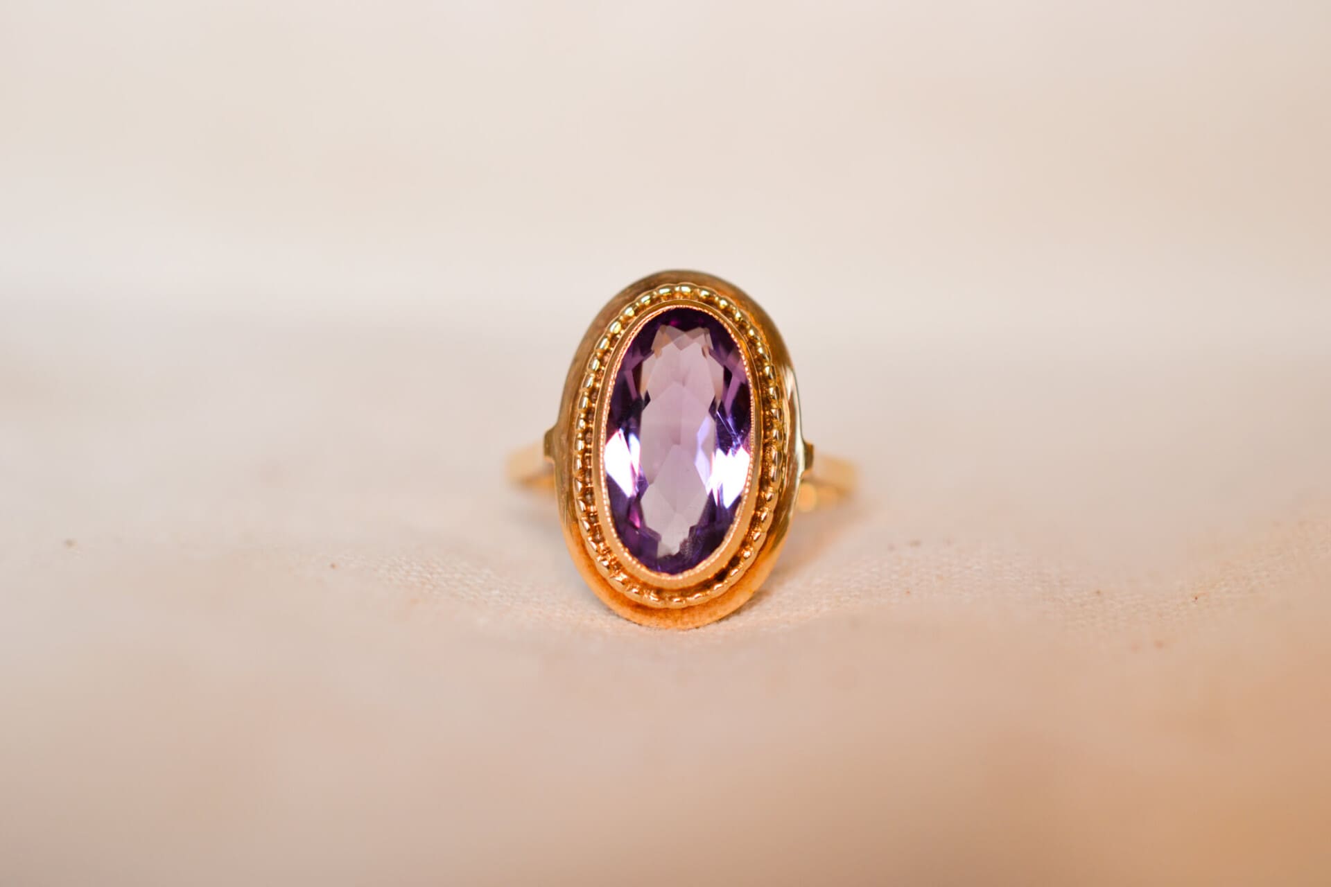 Bague ovale Améthyste sertie clos