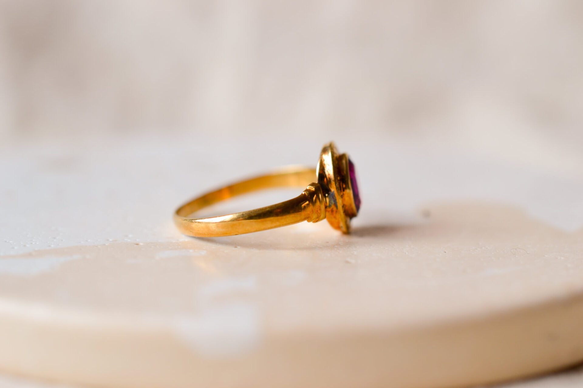 Bague Grenat Almandin sertie clos