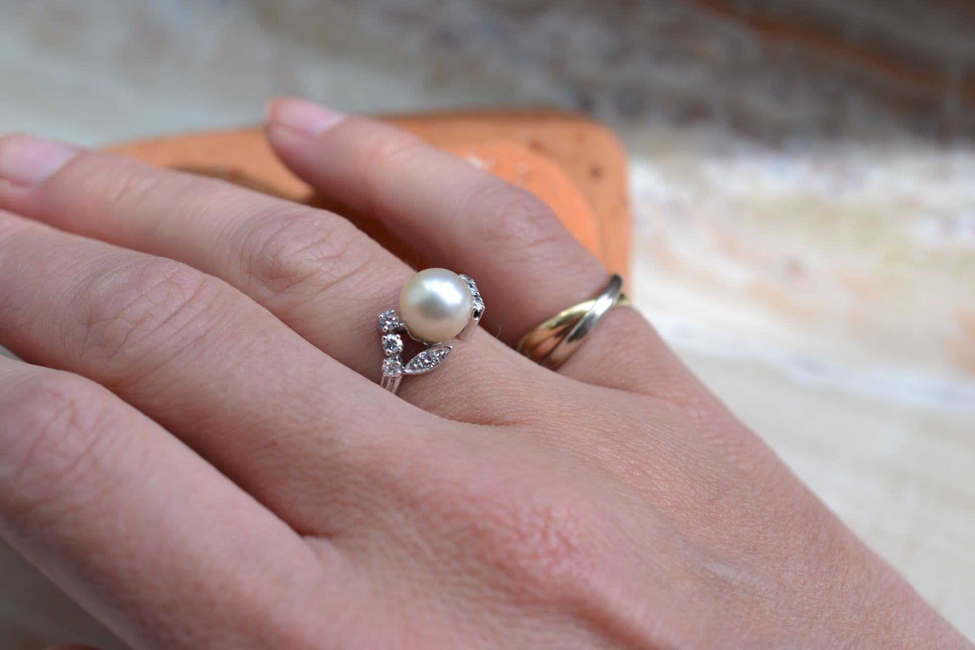 Bague Perle et Diamants taille brillant