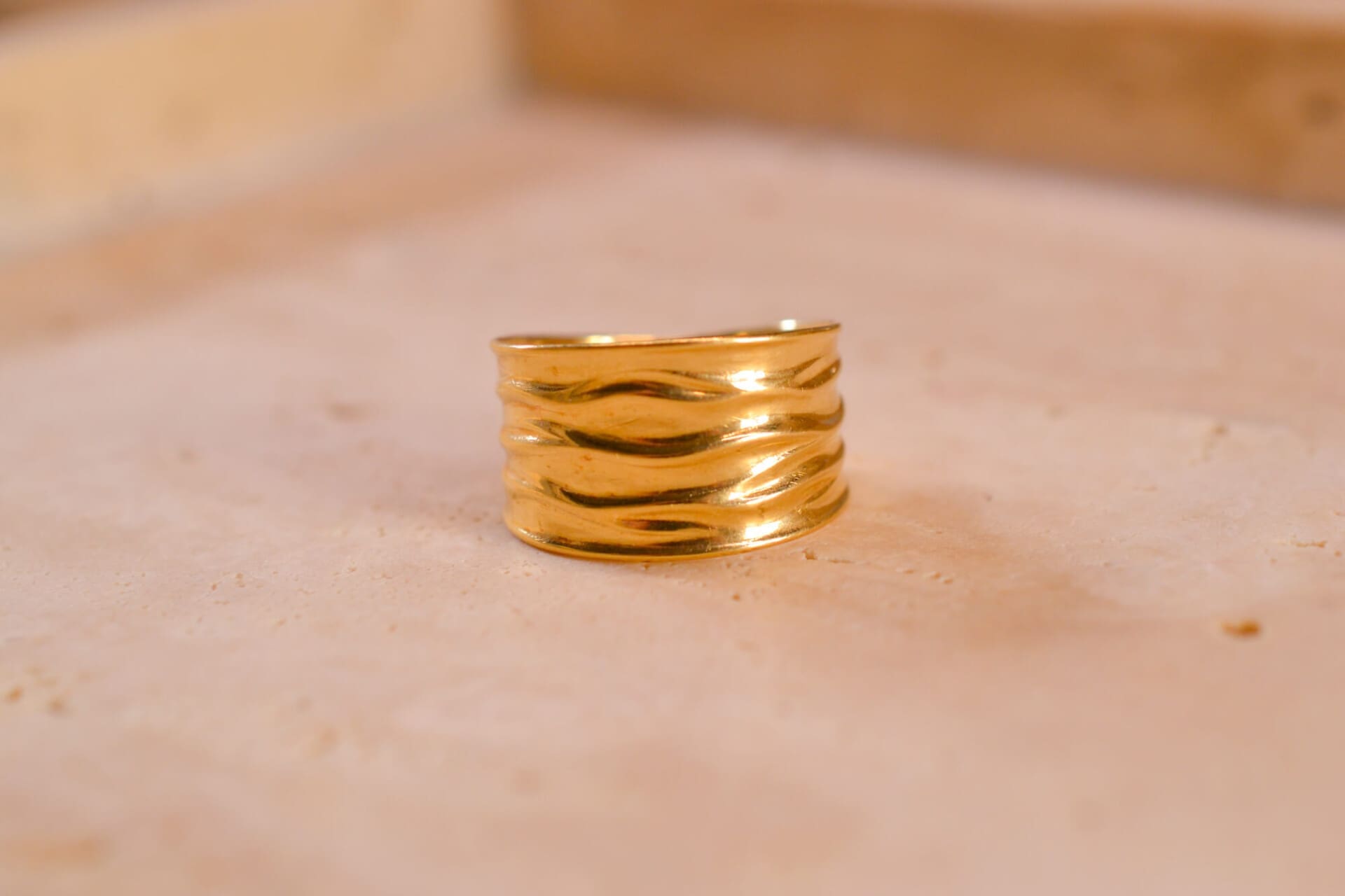 Bague bandeau froissée