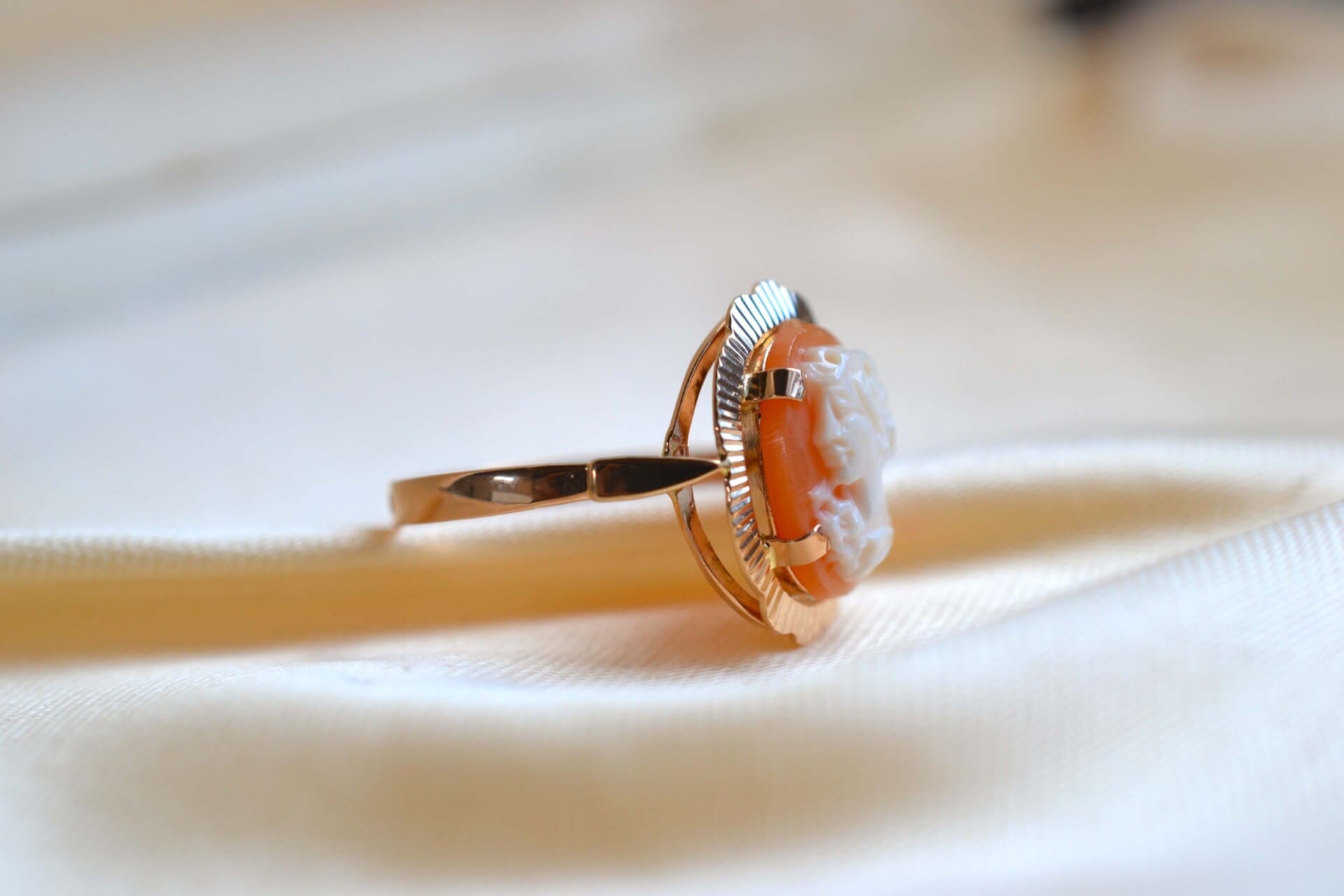 Bague Camée décor strié