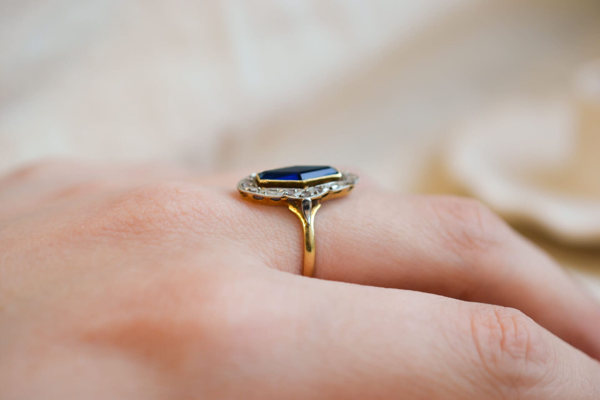 Bague Navette Art Déco pierres bleue et blanches