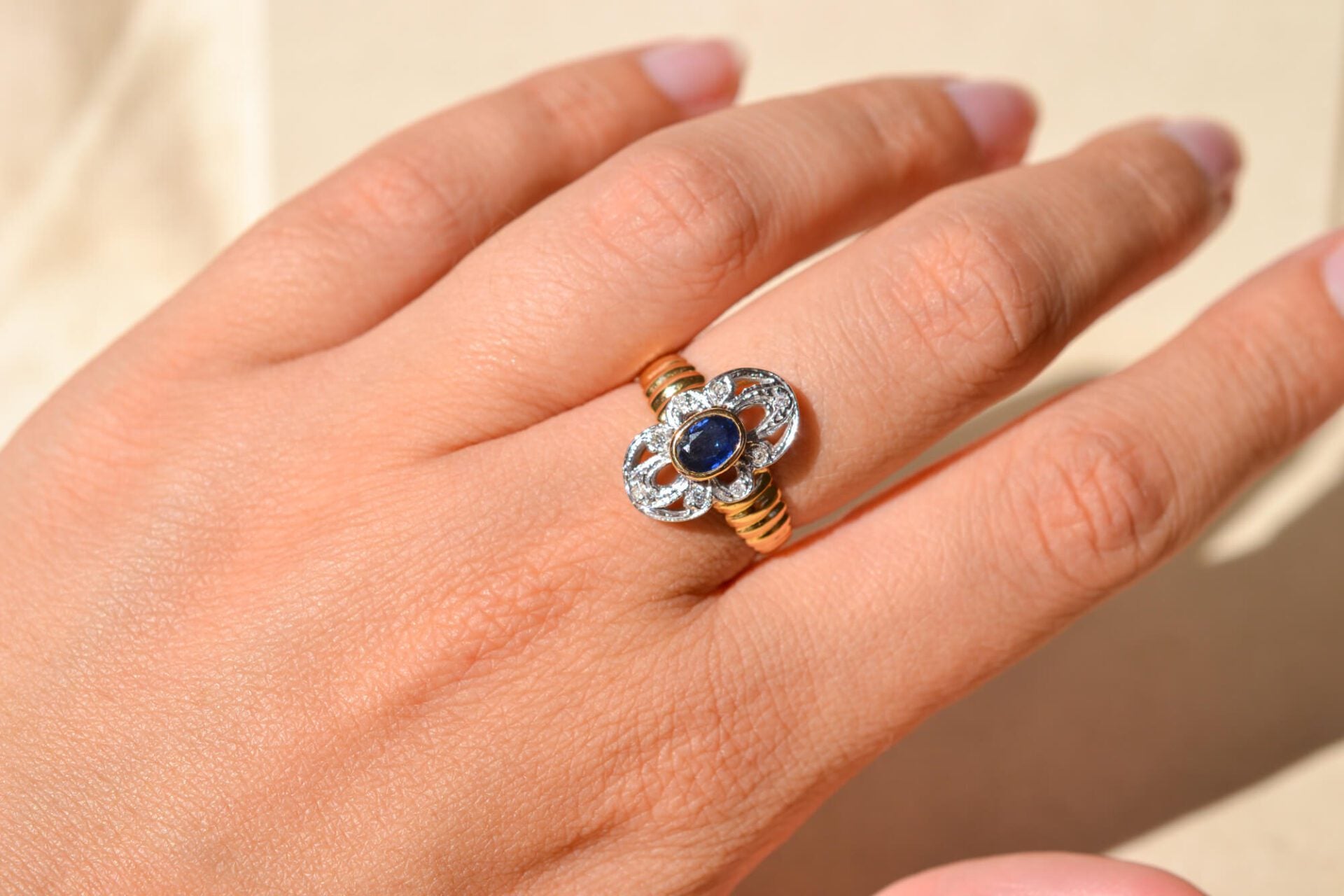 Bague Marquise Saphir Verneuil et Diamants