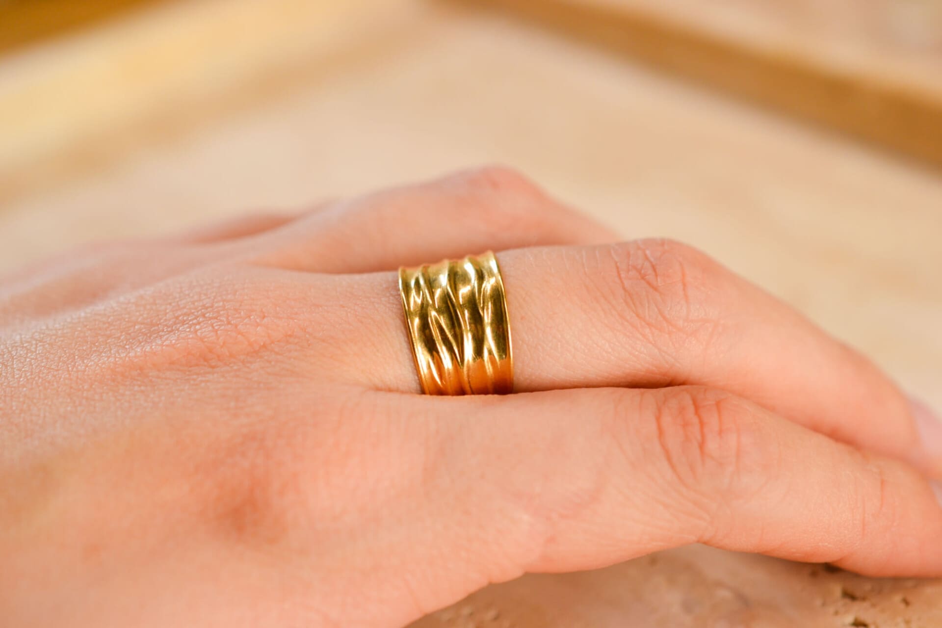 Bague bandeau froissée