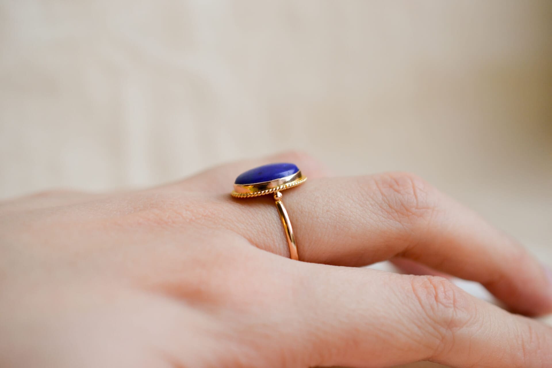Bague ovale cabochon Lapis Lazuli