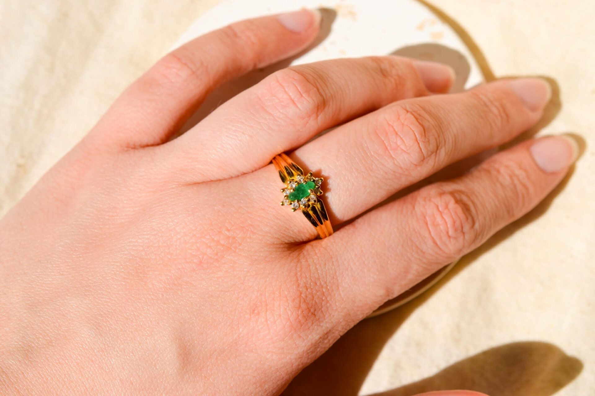 Bague Marguerite Emeraude et Diamants