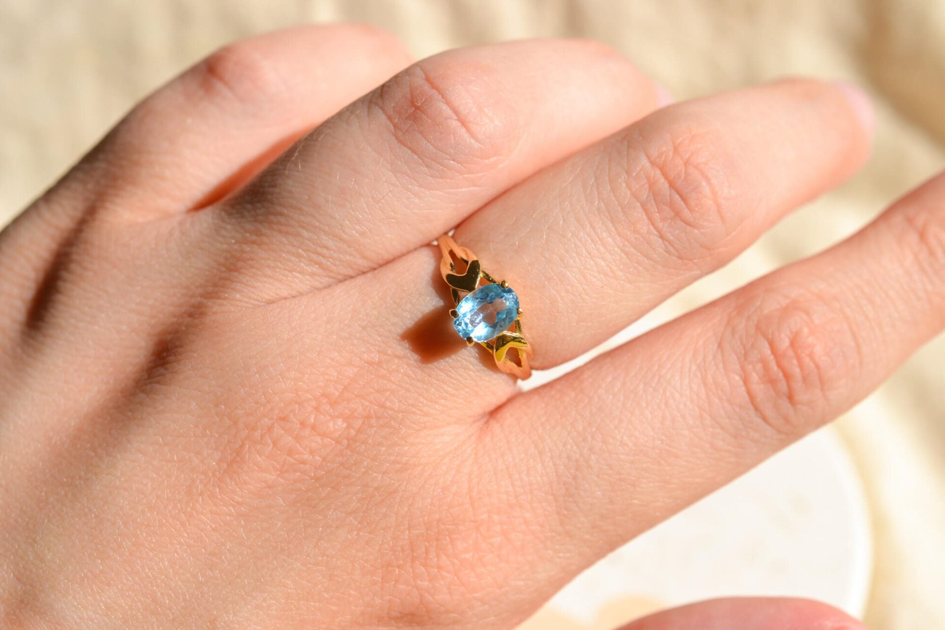 Bague Topaze entrelacs ajourés