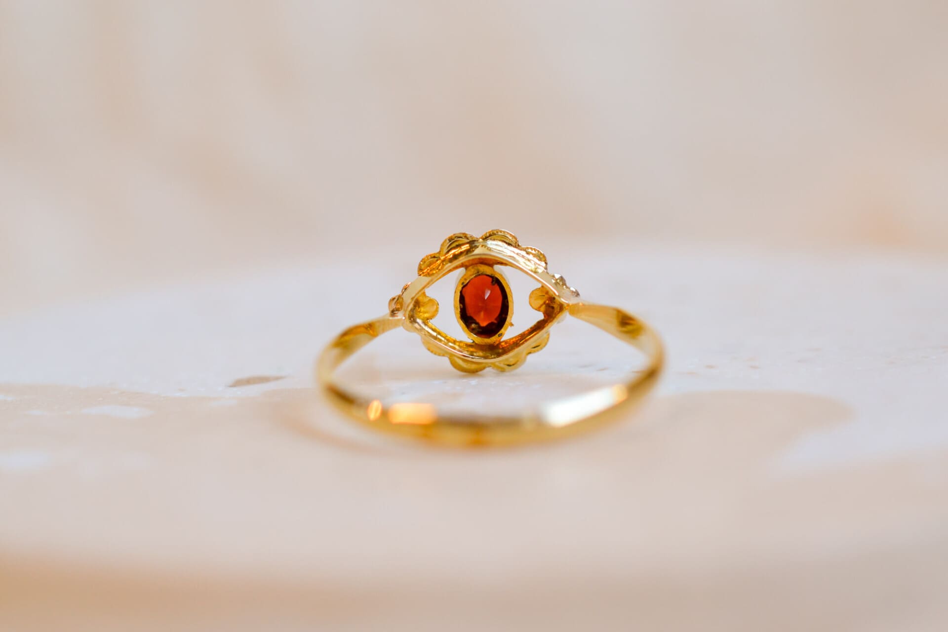 Bague Grenat fleurettes