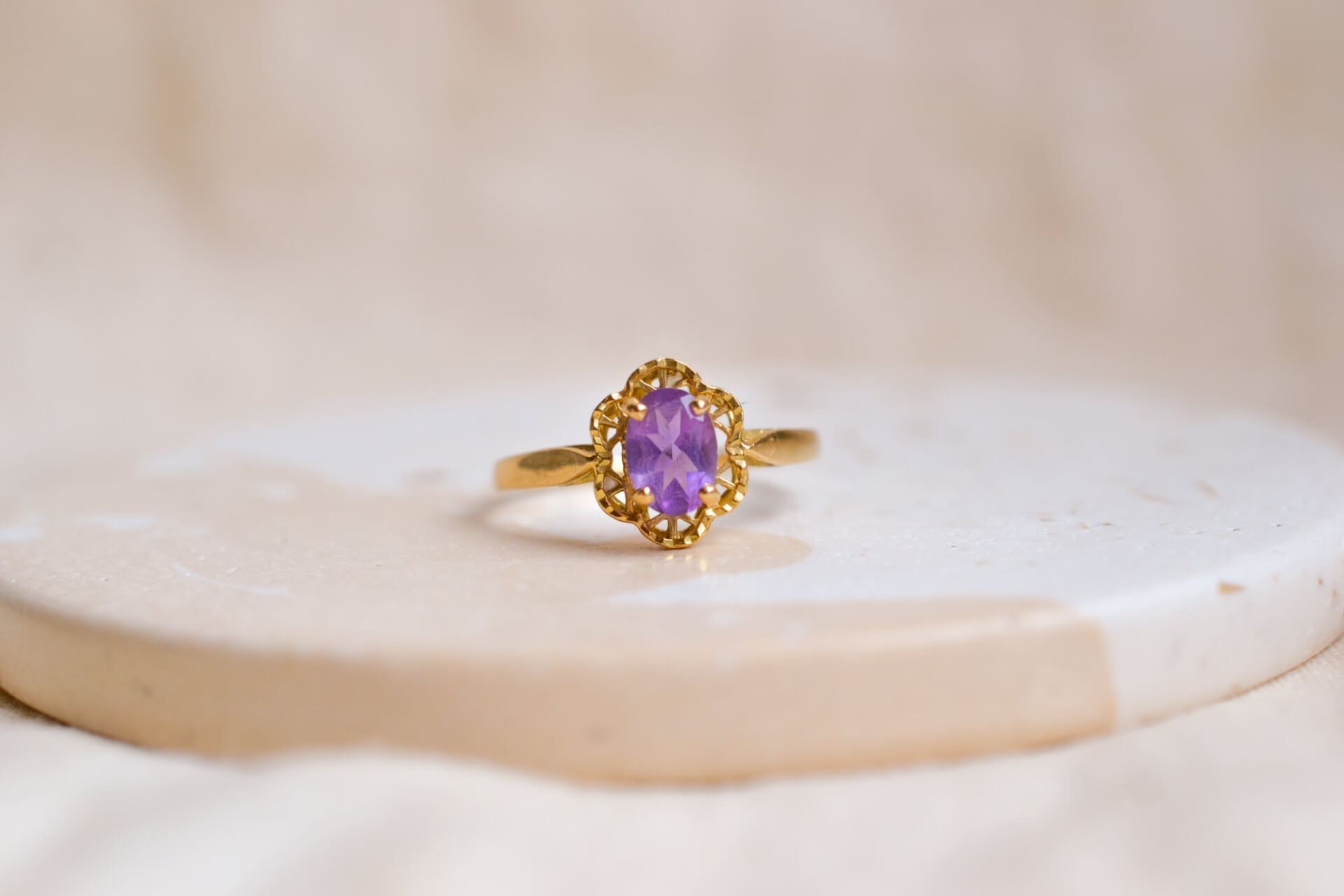 Bague Améthyste décor fleur