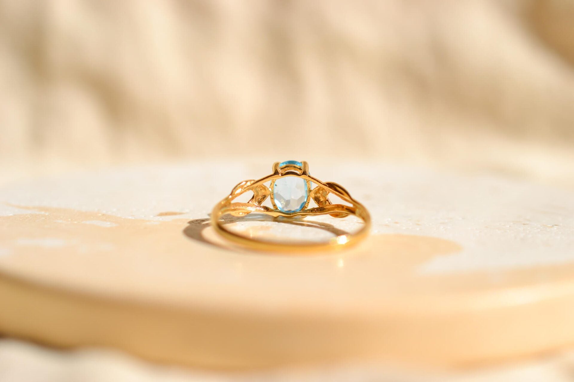Bague Topaze entrelacs ajourés