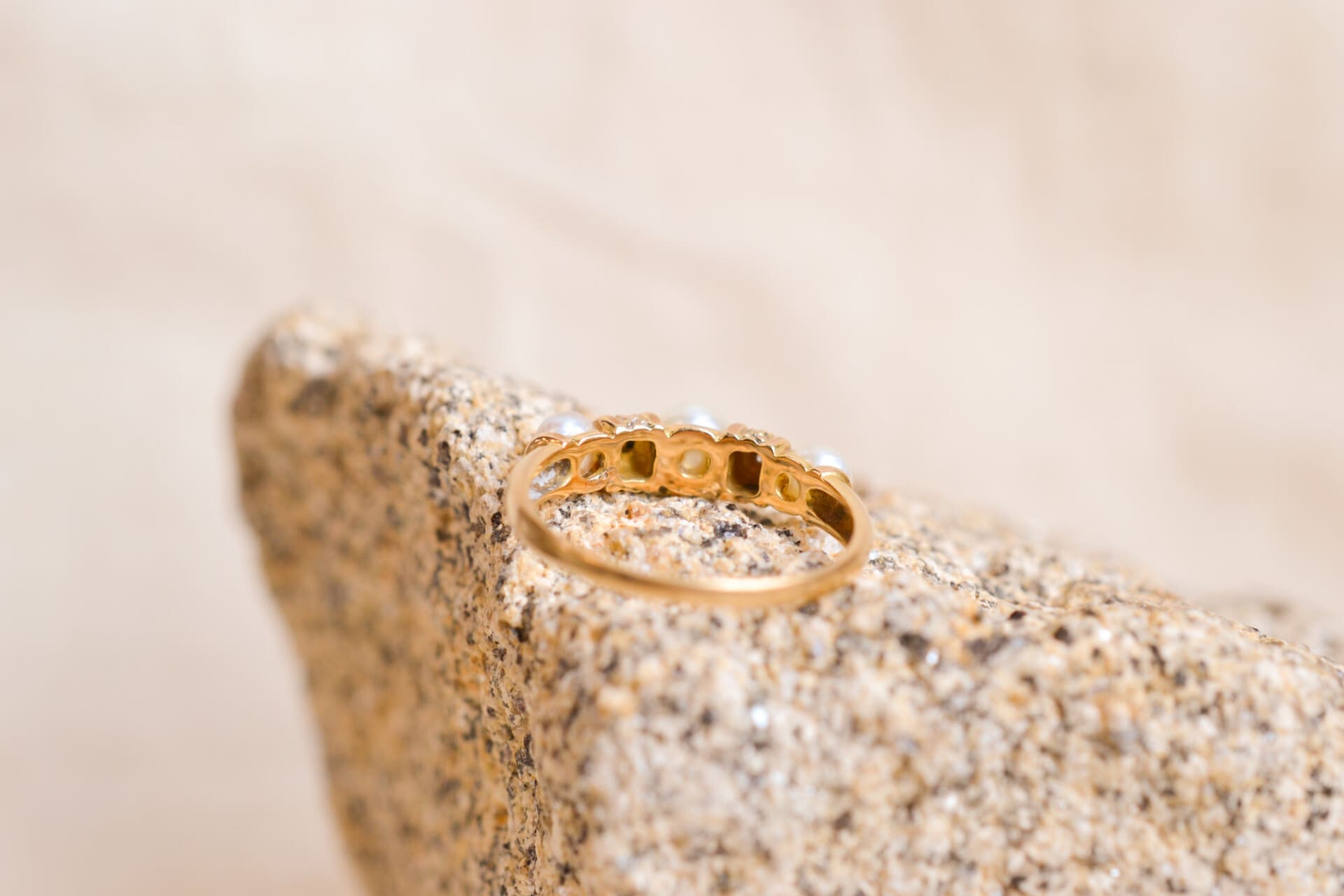 Bague godronnée Perles et Diamants