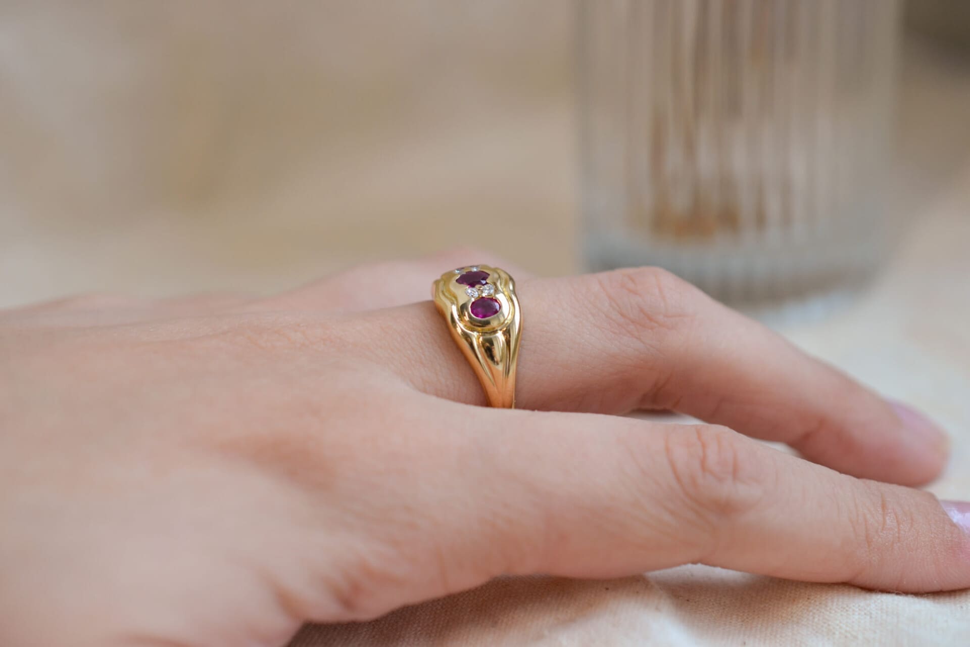 Bague jarretière Rubis et Diamants