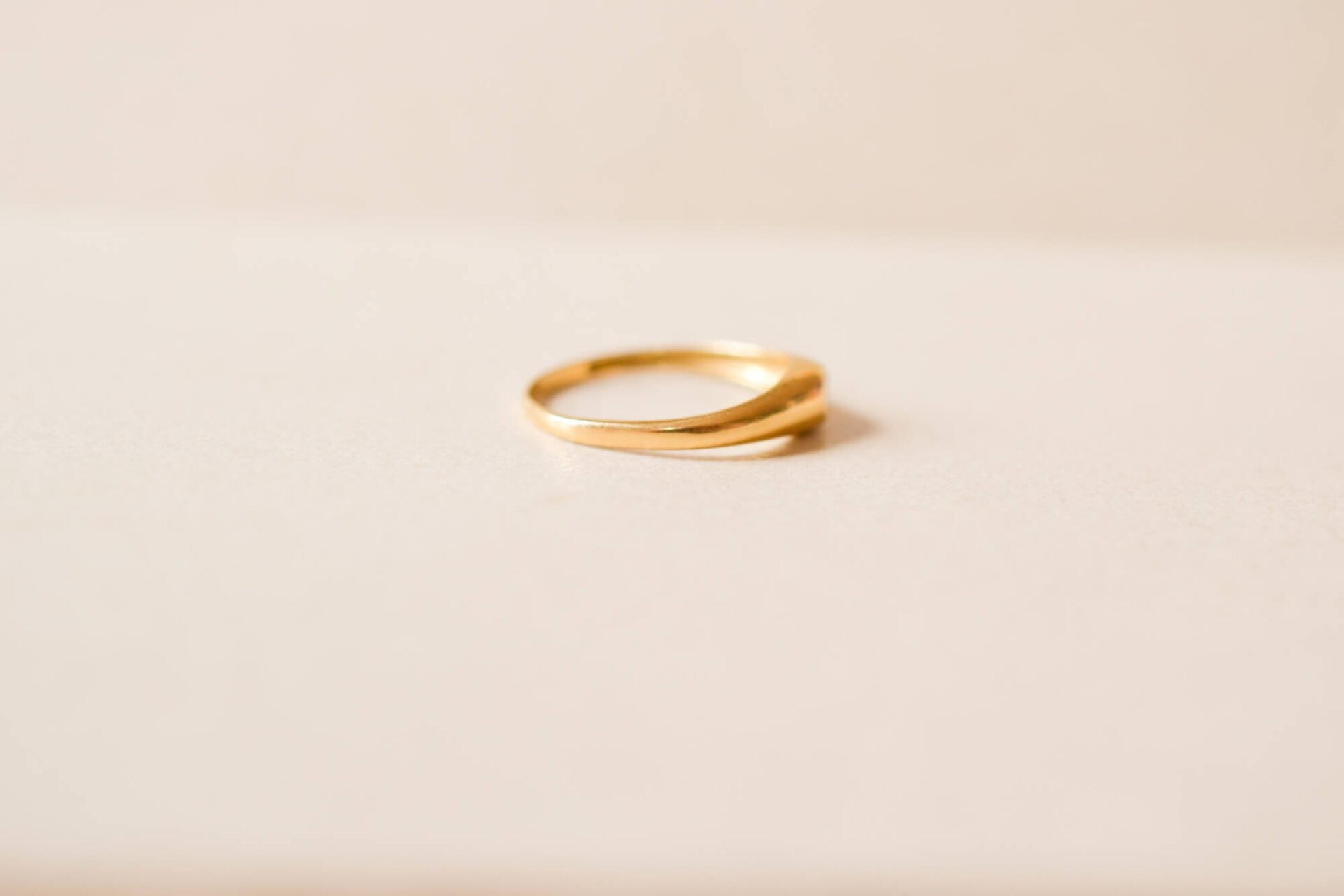 Bague Jonc Or jaune Saphir