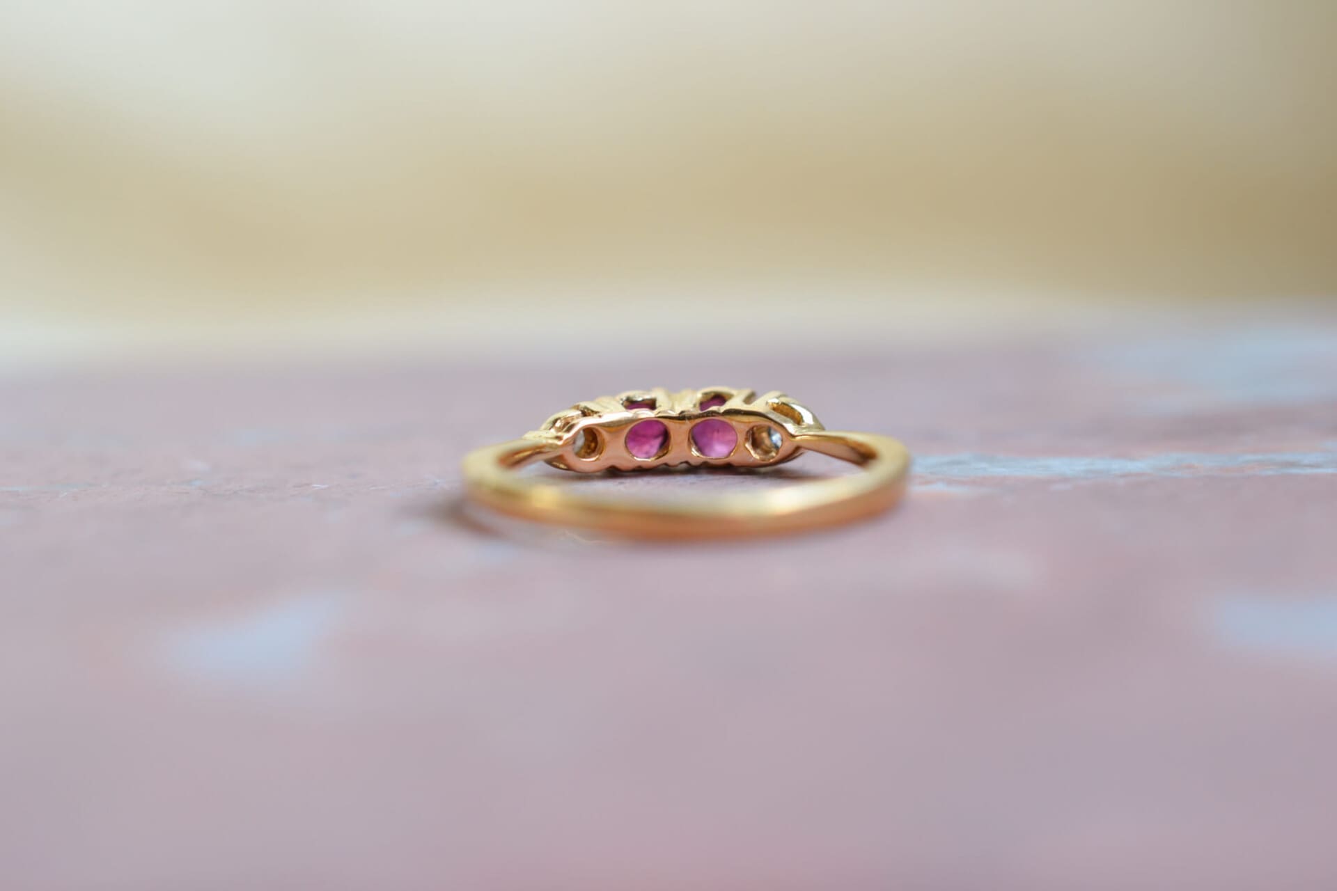 Bague jarretière Rubis et Diamants