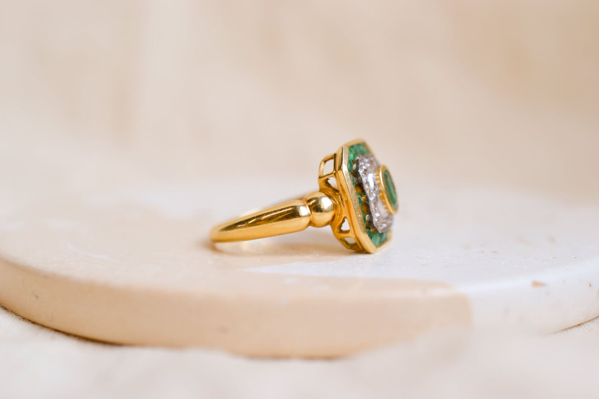 Bague octogonale Émeraudes et Diamants