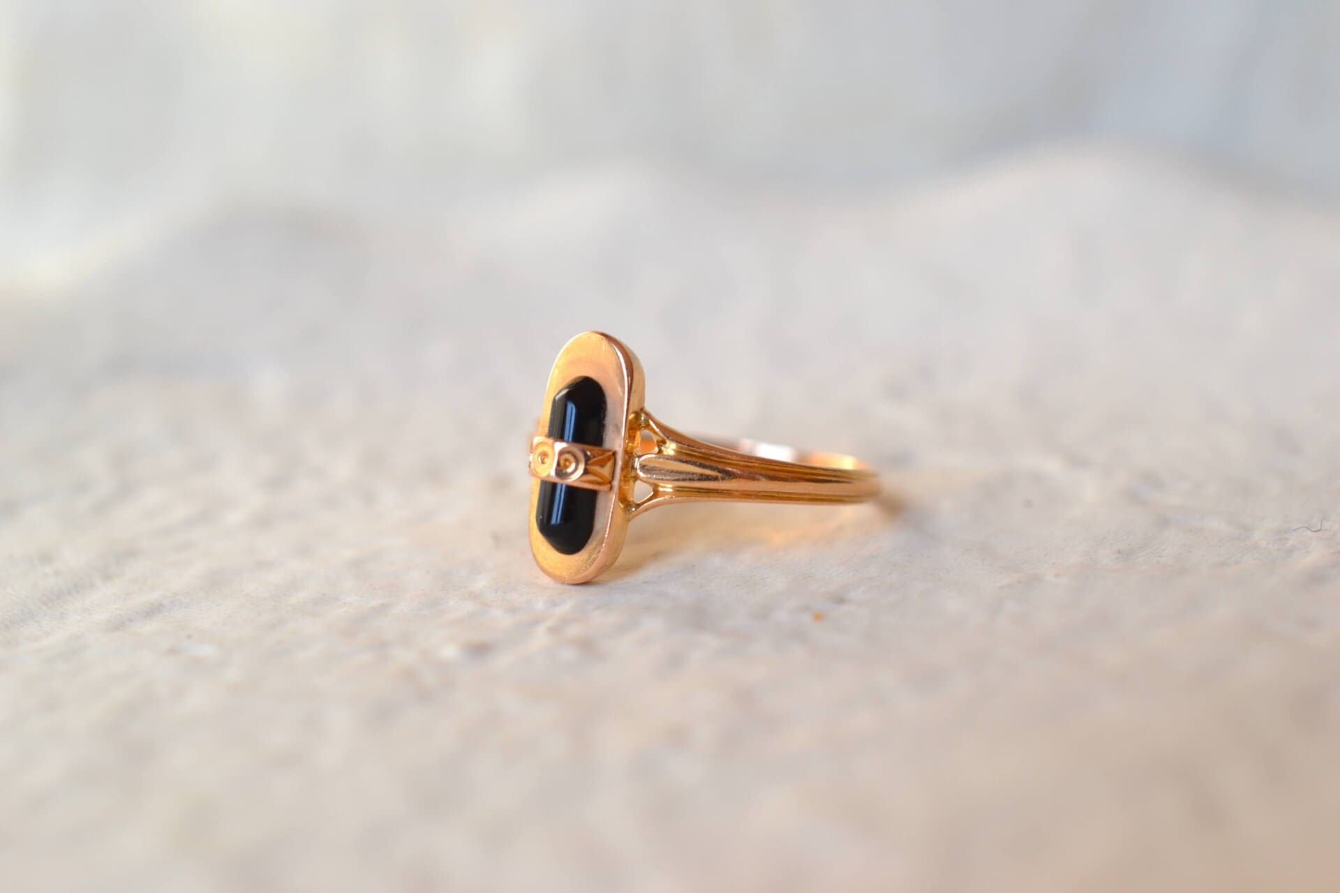 Bague Onyx style néoclassique